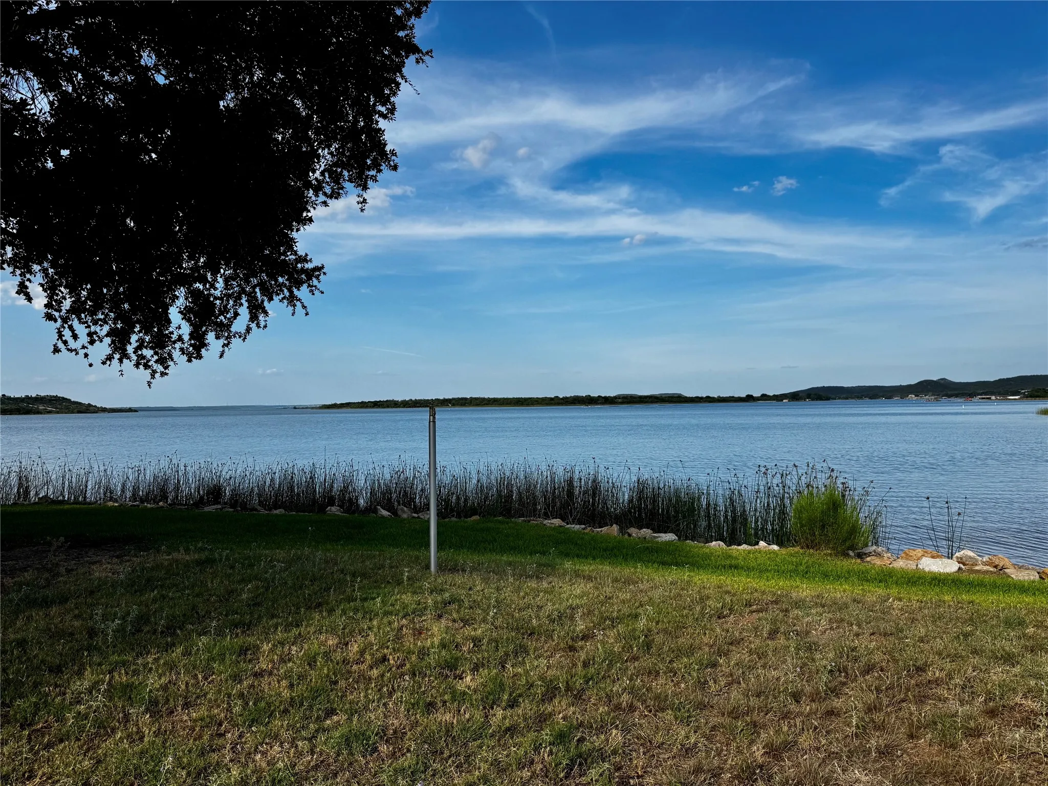 Mobile Home For Sale in Palo Pinto County , 1909 Buck Run, Graford, Texas 76449, 2 Bedroom, 1 Bathroom, Garage spaces, 728 Sqft, built in 1980, mls#21347450, Real Estate Agent in Graford, Homes For Sale in Palo Pinto county, Homes For Sale in Graford, Realtor in Graford Texas, Real Estate Brokerage Independent Realty Texas, Luminita Cordes Realtor