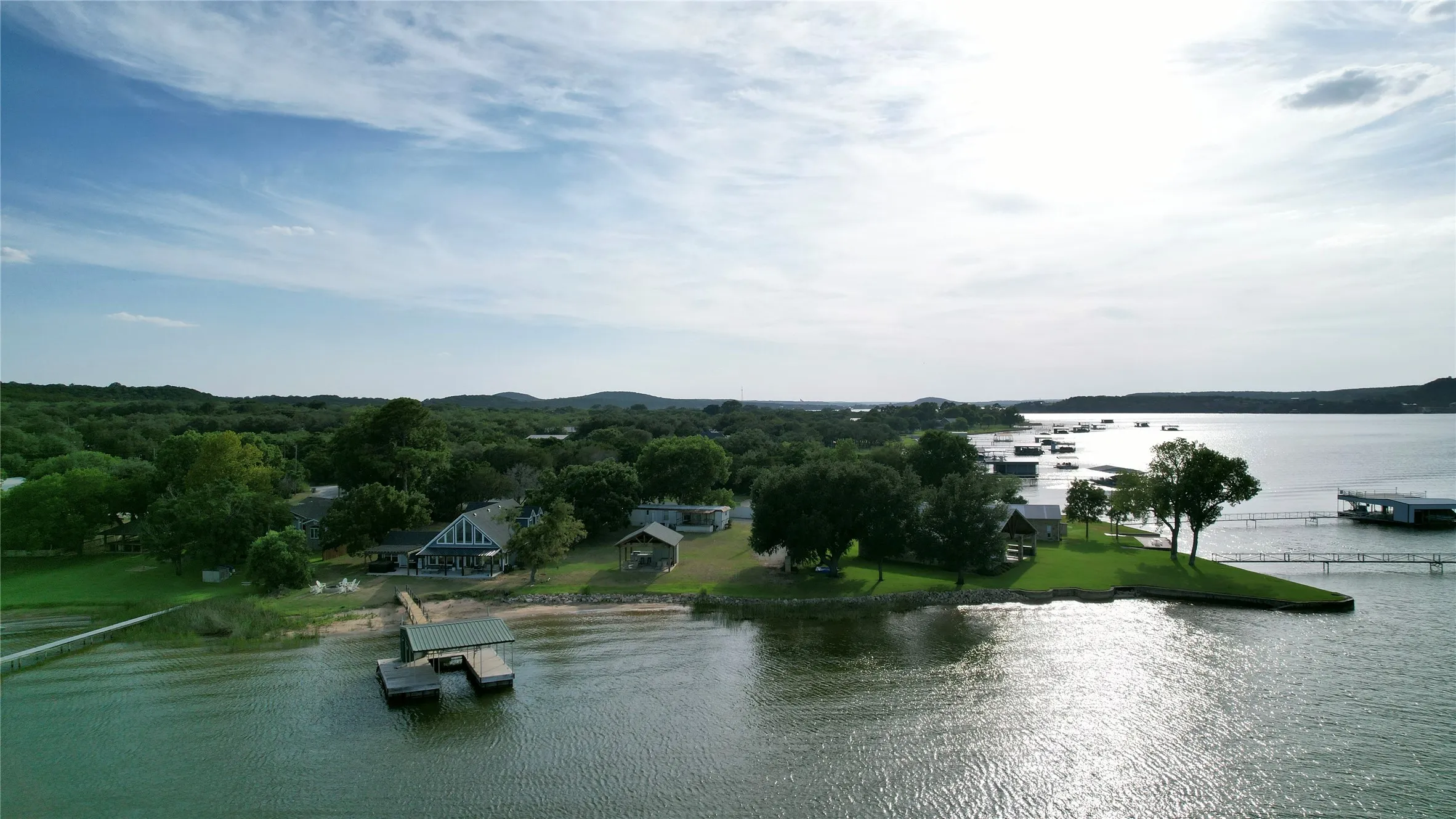 Mobile Home For Sale in Palo Pinto County , 1909 Buck Run, Graford, Texas 76449, 2 Bedroom, 1 Bathroom, Garage spaces, 728 Sqft, built in 1980, mls#21347450, Real Estate Agent in Graford, Homes For Sale in Palo Pinto county, Homes For Sale in Graford, Realtor in Graford Texas, Real Estate Brokerage Independent Realty Texas, Luminita Cordes Realtor