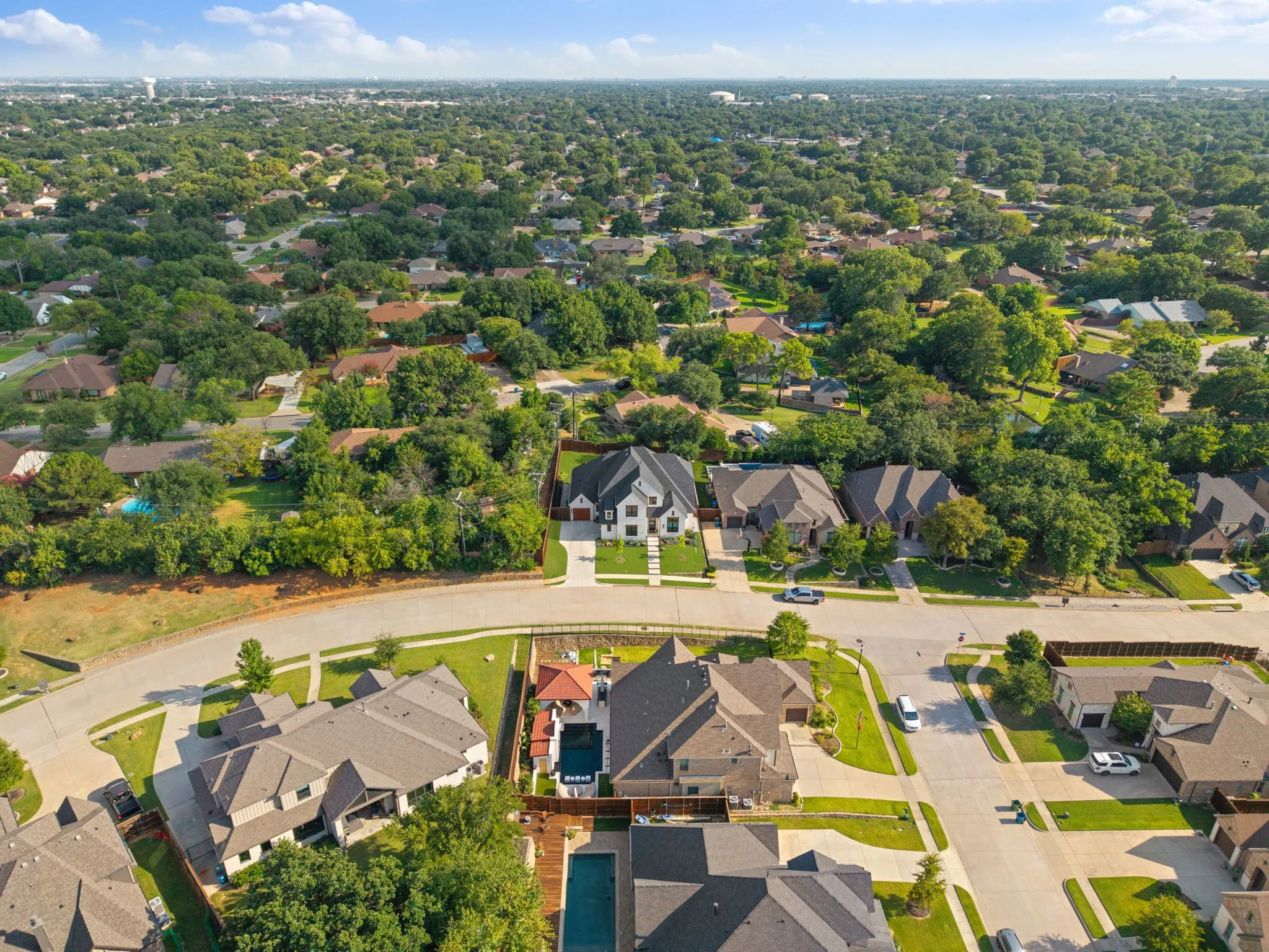 Single Family Residence For Sale in Denton County , 133 Chisholm Trail, Highland Village, Texas 75077, 5 Bedroom, 4 Bathroom, 3 Garage spaces, 4,089 Sqft, built in 2022, mls#21347478, Real Estate Agent in Highland Village, Homes For Sale in Denton county, Homes For Sale in Highland Village, Realtor in Highland Village Texas, Real Estate Brokerage Independent Realty Texas, Luminita Cordes Realtor