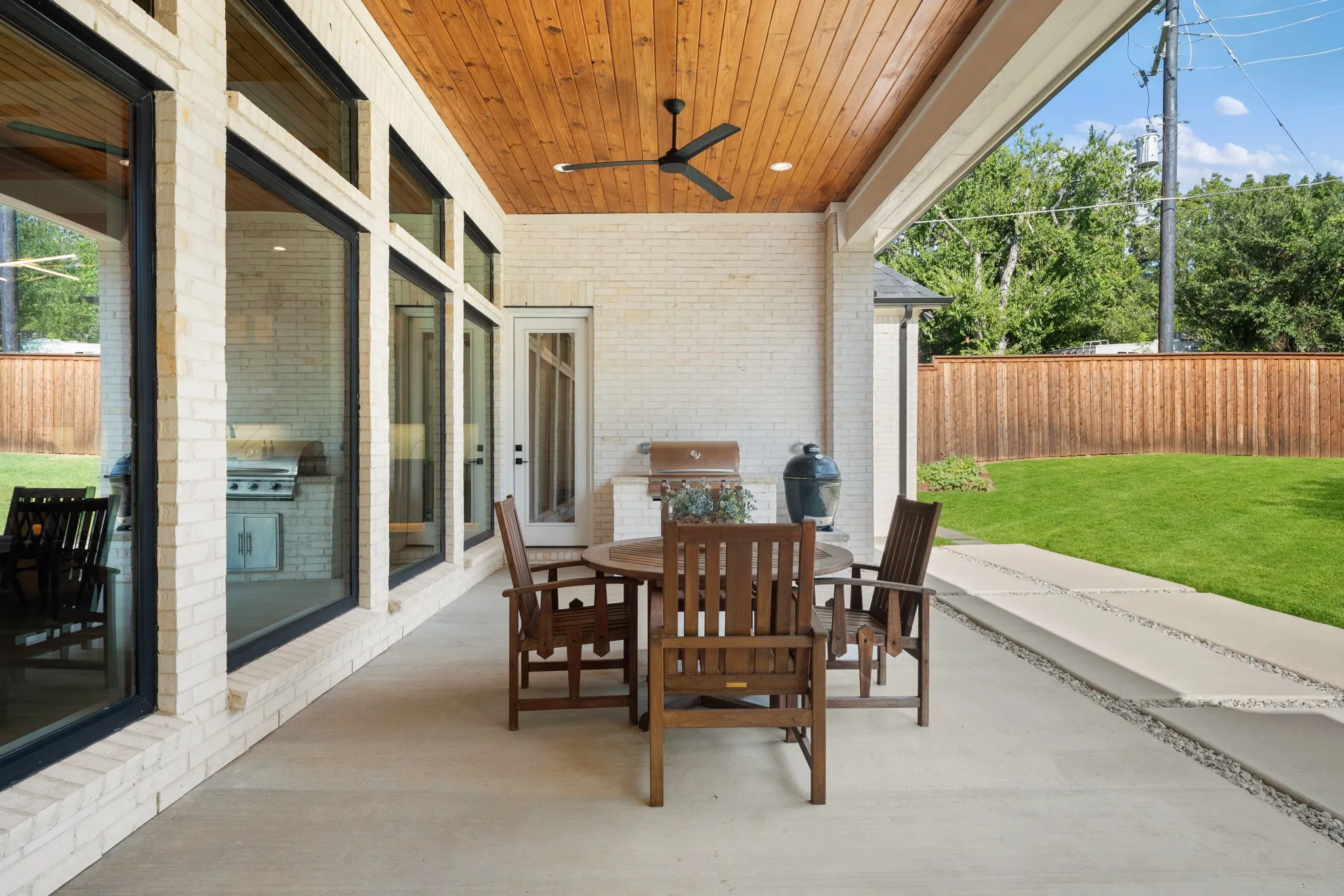 Single Family Residence For Sale in Denton County , 133 Chisholm Trail, Highland Village, Texas 75077, 5 Bedroom, 4 Bathroom, 3 Garage spaces, 4,089 Sqft, built in 2022, mls#21347478, Real Estate Agent in Highland Village, Homes For Sale in Denton county, Homes For Sale in Highland Village, Realtor in Highland Village Texas, Real Estate Brokerage Independent Realty Texas, Luminita Cordes Realtor