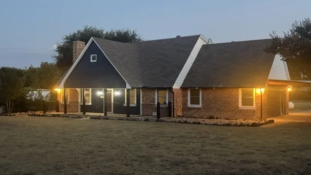 Single Family Residence For Rent in Collin County , 13980 Red Wood Circle S, Frisco, Texas 75071, 4 Bedroom, 2 Bathroom, 2 Garage spaces, 2,306 Sqft, built in 1982, mls#21347561, Real Estate Agent in Frisco, Homes For Rent in Collin county, Homes For Rent in Frisco, Realtor in Frisco Texas, Real Estate Brokerage Independent Realty Texas, Luminita Cordes Realtor