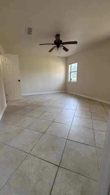 Single Family Residence For Rent in Collin County , 13980 Red Wood Circle S, Frisco, Texas 75071, 4 Bedroom, 2 Bathroom, 2 Garage spaces, 2,306 Sqft, built in 1982, mls#21347561, Real Estate Agent in Frisco, Homes For Rent in Collin county, Homes For Rent in Frisco, Realtor in Frisco Texas, Real Estate Brokerage Independent Realty Texas, Luminita Cordes Realtor