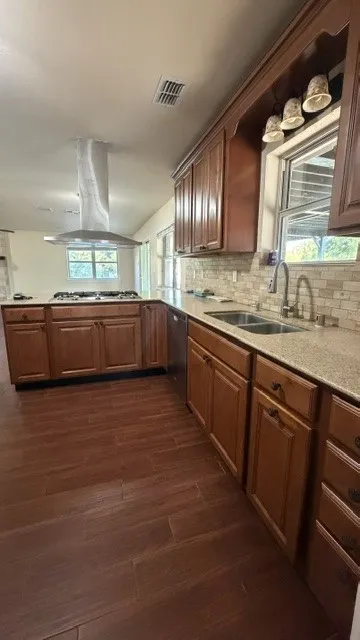 Single Family Residence For Rent in Collin County , 13980 Red Wood Circle S, Frisco, Texas 75071, 4 Bedroom, 2 Bathroom, 2 Garage spaces, 2,306 Sqft, built in 1982, mls#21347561, Real Estate Agent in Frisco, Homes For Rent in Collin county, Homes For Rent in Frisco, Realtor in Frisco Texas, Real Estate Brokerage Independent Realty Texas, Luminita Cordes Realtor