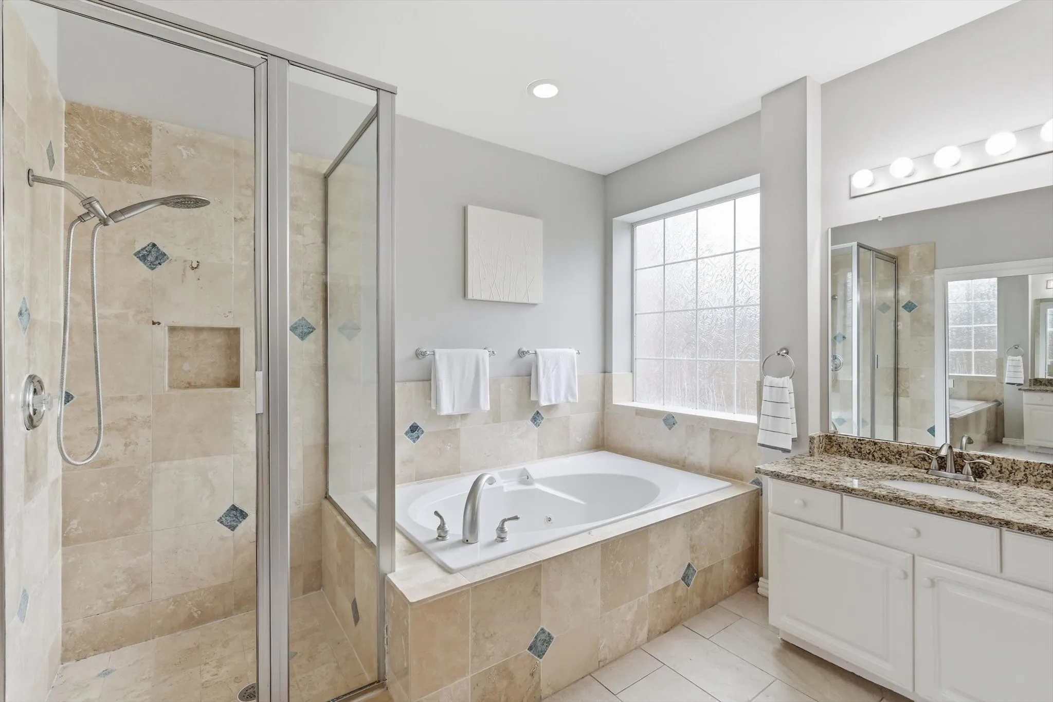 Single Family Residence For Sale in Collin County , 4001 Mayflower Lane, Plano, Texas 75024, 6 Bedroom, 5 Bathroom, 3 Garage spaces, 4,522 Sqft, built in 1992, mls#21347583, Real Estate Agent in Plano, Homes For Sale in Collin county, Homes For Sale in Plano, Realtor in Plano Texas, Real Estate Brokerage Independent Realty Texas, Luminita Cordes Realtor