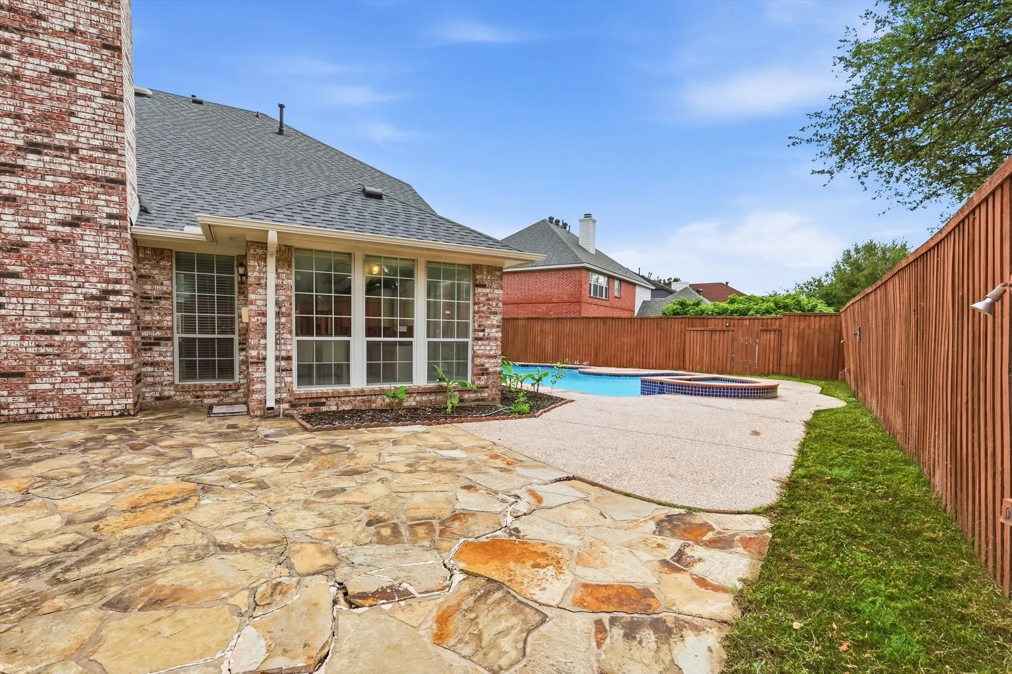 Single Family Residence For Sale in Collin County , 4001 Mayflower Lane, Plano, Texas 75024, 6 Bedroom, 5 Bathroom, 3 Garage spaces, 4,522 Sqft, built in 1992, mls#21347583, Real Estate Agent in Plano, Homes For Sale in Collin county, Homes For Sale in Plano, Realtor in Plano Texas, Real Estate Brokerage Independent Realty Texas, Luminita Cordes Realtor