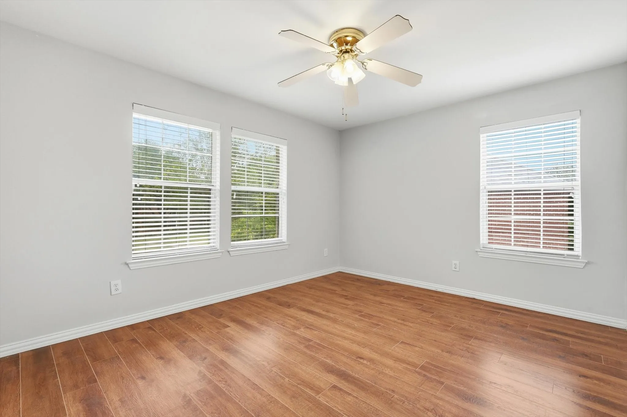 Single Family Residence For Sale in Collin County , 4001 Mayflower Lane, Plano, Texas 75024, 6 Bedroom, 5 Bathroom, 3 Garage spaces, 4,522 Sqft, built in 1992, mls#21347583, Real Estate Agent in Plano, Homes For Sale in Collin county, Homes For Sale in Plano, Realtor in Plano Texas, Real Estate Brokerage Independent Realty Texas, Luminita Cordes Realtor