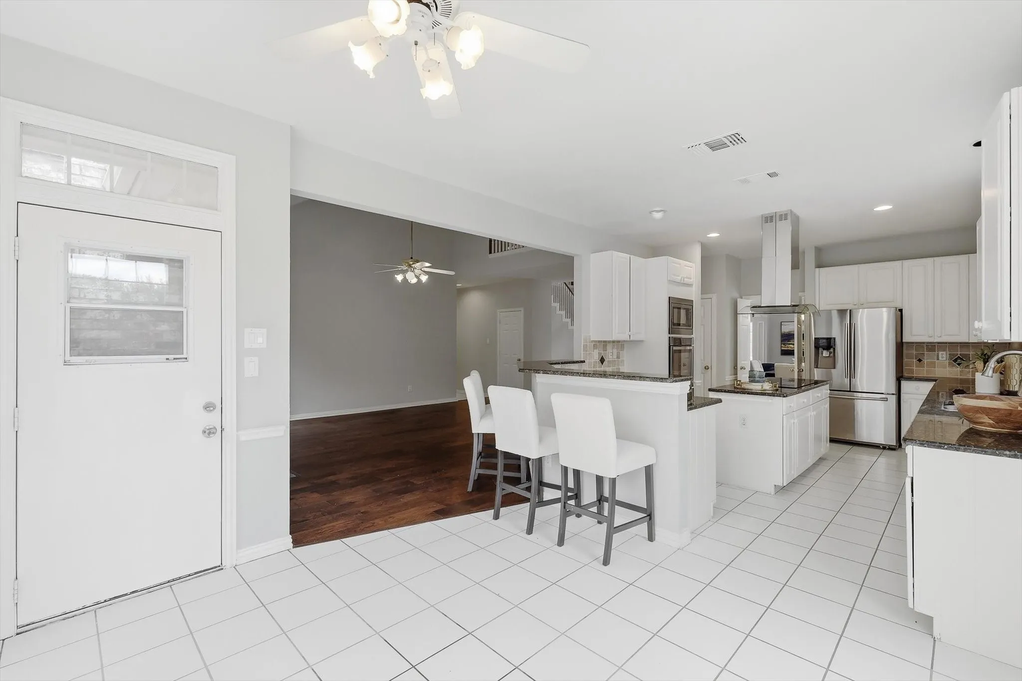 Single Family Residence For Sale in Collin County , 4001 Mayflower Lane, Plano, Texas 75024, 6 Bedroom, 5 Bathroom, 3 Garage spaces, 4,522 Sqft, built in 1992, mls#21347583, Real Estate Agent in Plano, Homes For Sale in Collin county, Homes For Sale in Plano, Realtor in Plano Texas, Real Estate Brokerage Independent Realty Texas, Luminita Cordes Realtor