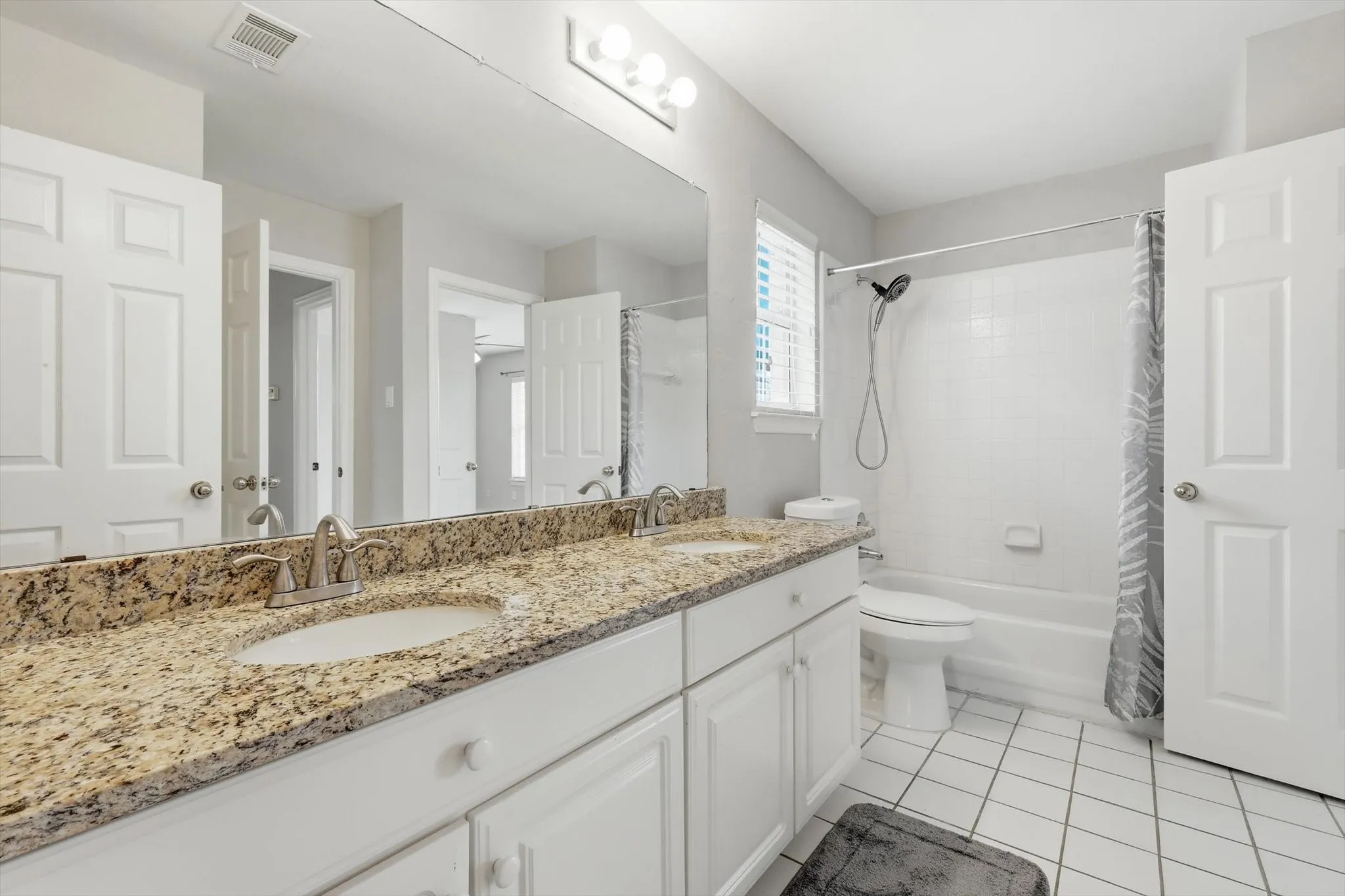 Single Family Residence For Sale in Collin County , 4001 Mayflower Lane, Plano, Texas 75024, 6 Bedroom, 5 Bathroom, 3 Garage spaces, 4,522 Sqft, built in 1992, mls#21347583, Real Estate Agent in Plano, Homes For Sale in Collin county, Homes For Sale in Plano, Realtor in Plano Texas, Real Estate Brokerage Independent Realty Texas, Luminita Cordes Realtor