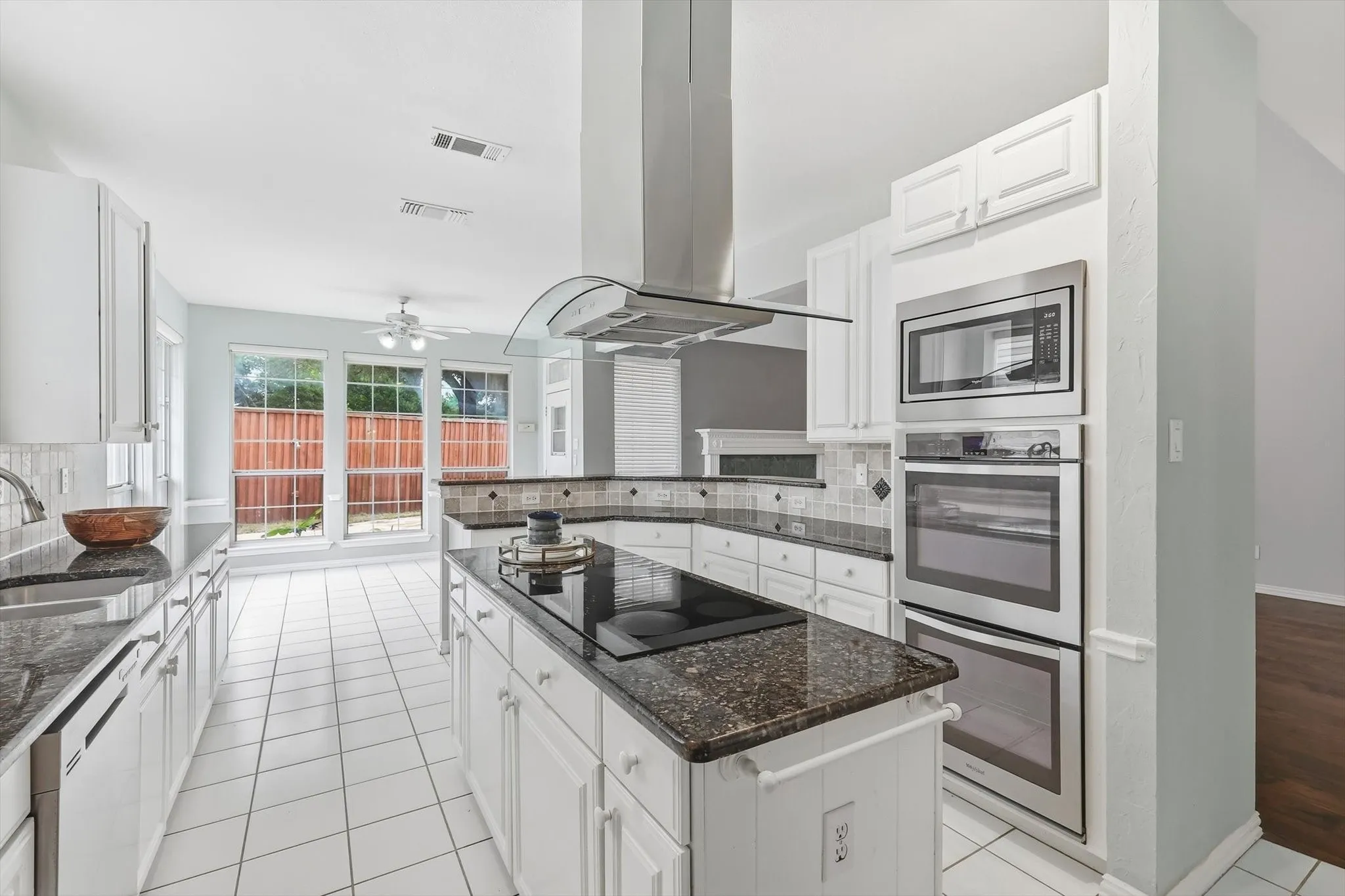 Single Family Residence For Sale in Collin County , 4001 Mayflower Lane, Plano, Texas 75024, 6 Bedroom, 5 Bathroom, 3 Garage spaces, 4,522 Sqft, built in 1992, mls#21347583, Real Estate Agent in Plano, Homes For Sale in Collin county, Homes For Sale in Plano, Realtor in Plano Texas, Real Estate Brokerage Independent Realty Texas, Luminita Cordes Realtor