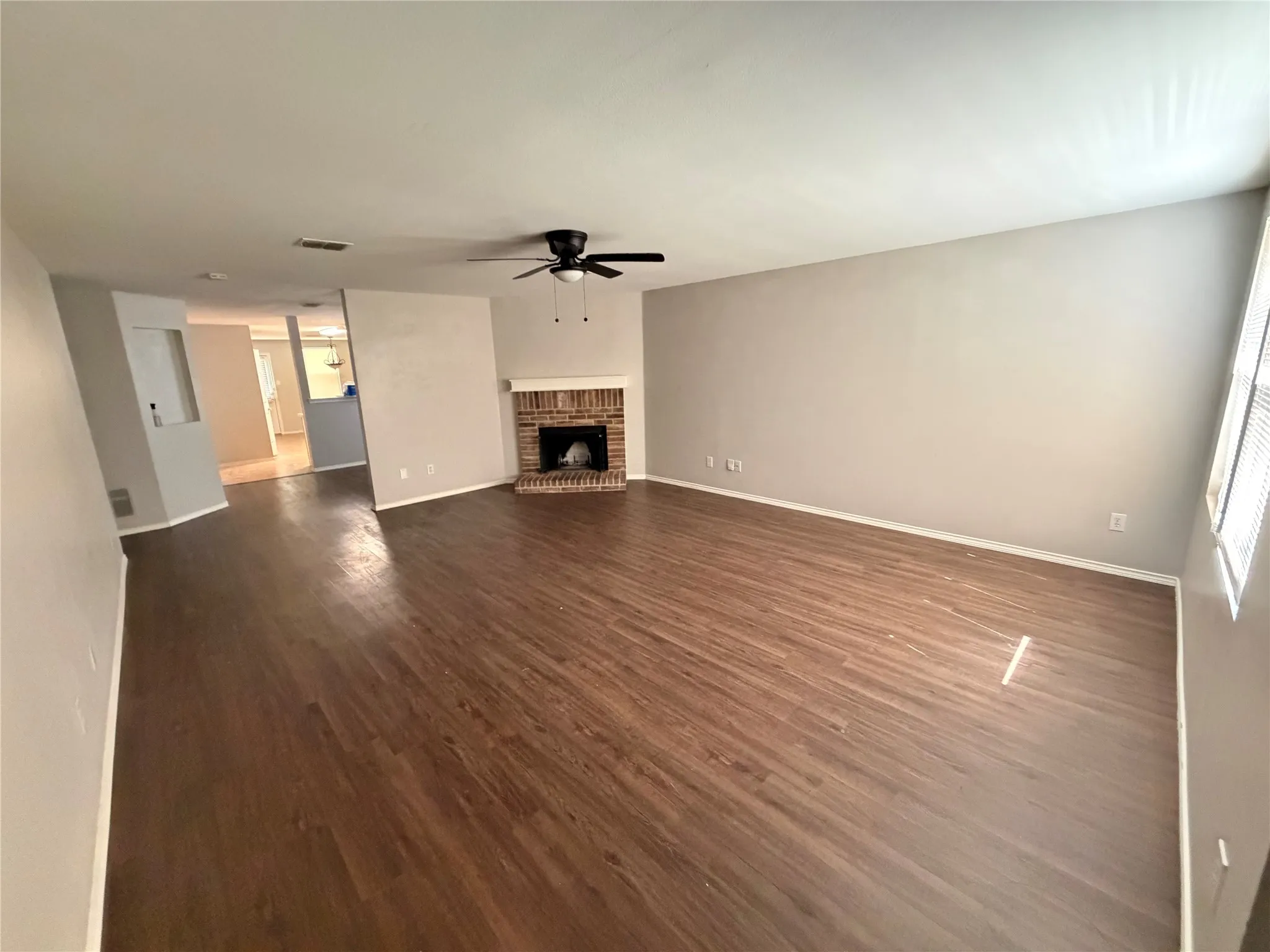 Single Family Residence For Rent in Collin County , 12842 Cowper Drive, Frisco, Texas 75035, 3 Bedroom, 2 Bathroom, 2 Garage spaces, 1,883 Sqft, built in 2004, mls#21335795, Real Estate Agent in Frisco, Homes For Rent in Collin county, Homes For Rent in Frisco, Realtor in Frisco Texas, Real Estate Brokerage Independent Realty Texas, Luminita Cordes Realtor