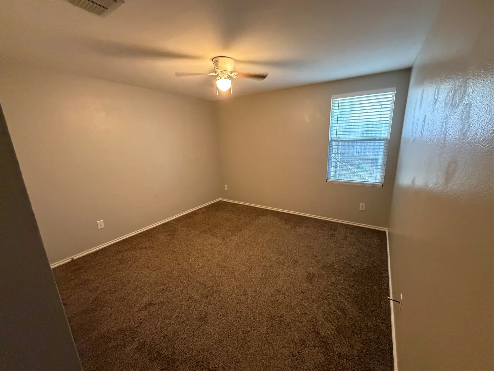 Single Family Residence For Rent in Collin County , 12842 Cowper Drive, Frisco, Texas 75035, 3 Bedroom, 2 Bathroom, 2 Garage spaces, 1,883 Sqft, built in 2004, mls#21335795, Real Estate Agent in Frisco, Homes For Rent in Collin county, Homes For Rent in Frisco, Realtor in Frisco Texas, Real Estate Brokerage Independent Realty Texas, Luminita Cordes Realtor