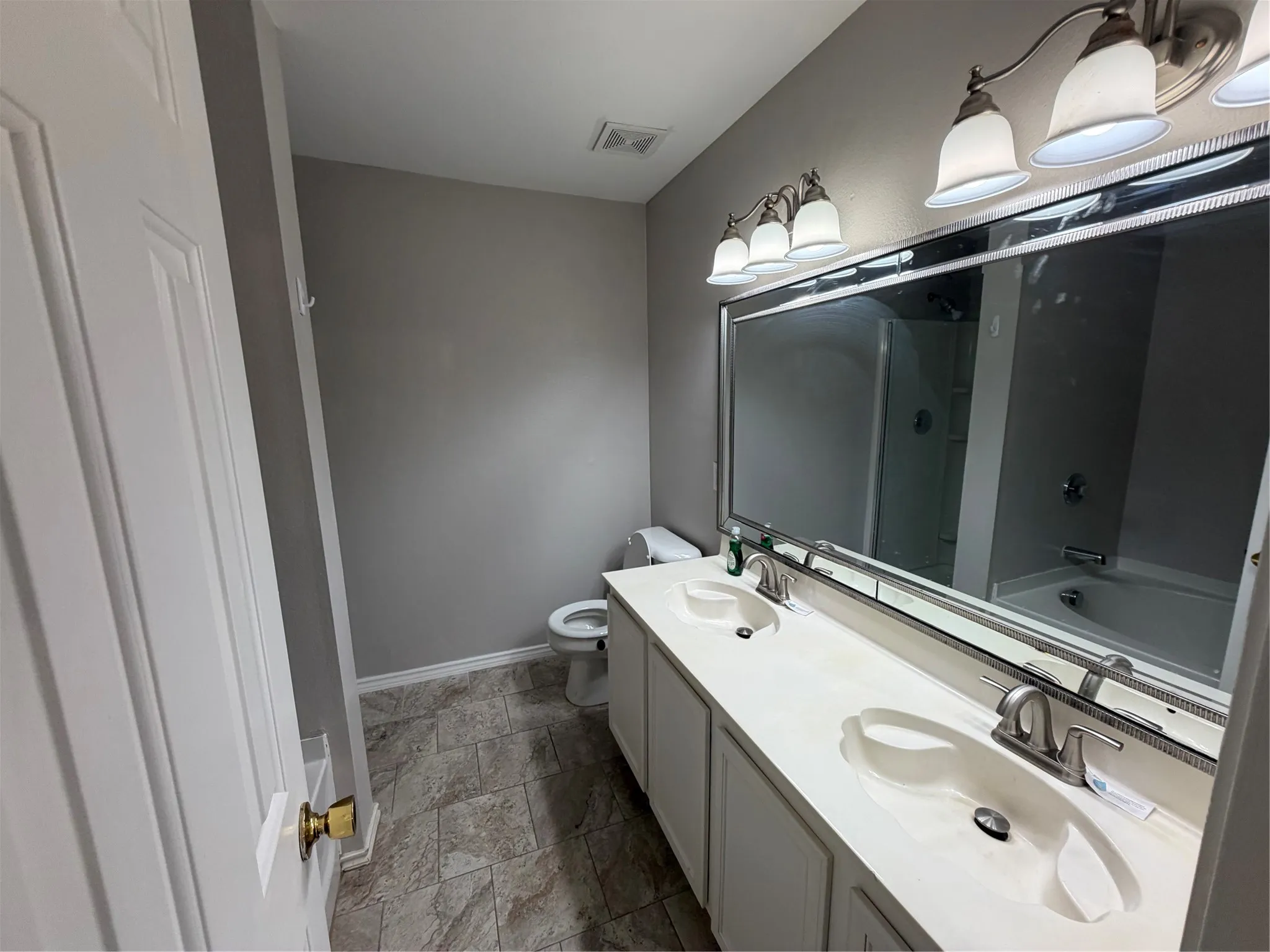 Single Family Residence For Rent in Collin County , 12842 Cowper Drive, Frisco, Texas 75035, 3 Bedroom, 2 Bathroom, 2 Garage spaces, 1,883 Sqft, built in 2004, mls#21335795, Real Estate Agent in Frisco, Homes For Rent in Collin county, Homes For Rent in Frisco, Realtor in Frisco Texas, Real Estate Brokerage Independent Realty Texas, Luminita Cordes Realtor