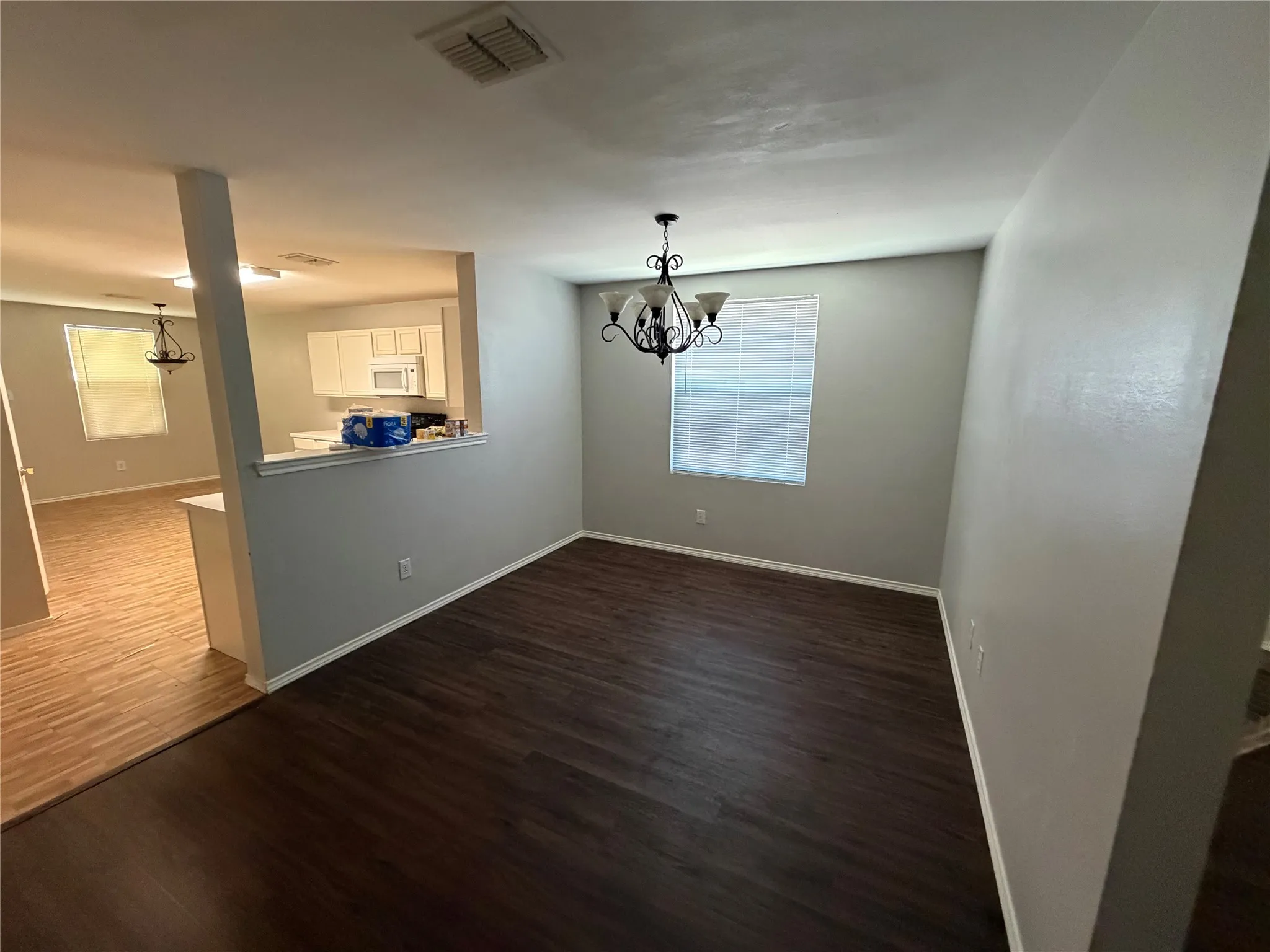 Single Family Residence For Rent in Collin County , 12842 Cowper Drive, Frisco, Texas 75035, 3 Bedroom, 2 Bathroom, 2 Garage spaces, 1,883 Sqft, built in 2004, mls#21335795, Real Estate Agent in Frisco, Homes For Rent in Collin county, Homes For Rent in Frisco, Realtor in Frisco Texas, Real Estate Brokerage Independent Realty Texas, Luminita Cordes Realtor