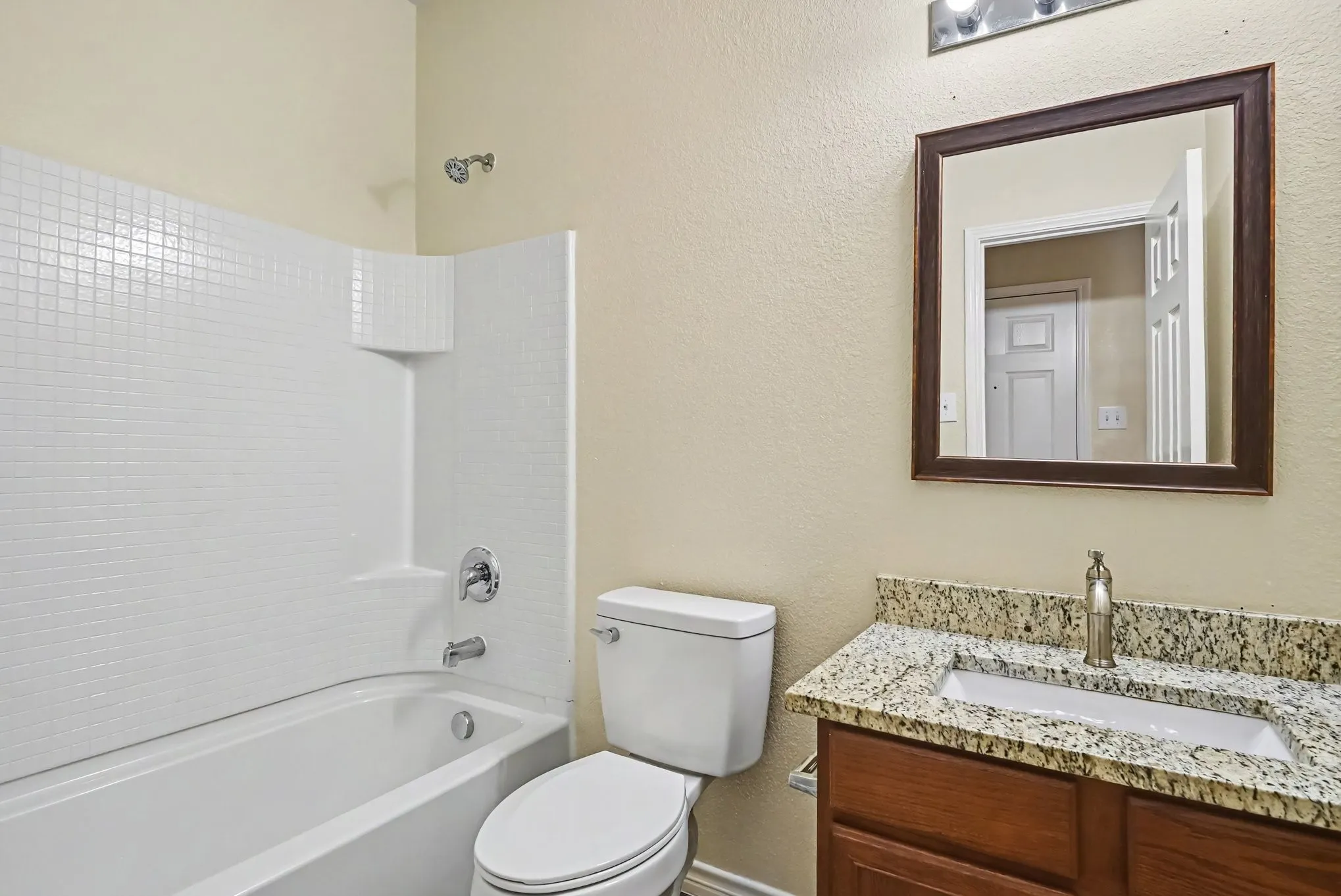 Single Family Residence For Sale in Tarrant County , 6321 Ferncreek Lane, Fort Worth, Texas 76179, 3 Bedroom, 2 Bathroom, 2 Garage spaces, 1,590 Sqft, built in 2010, mls#21345793, Real Estate Agent in Fort Worth, Homes For Sale in Tarrant county, Homes For Sale in Fort Worth, Realtor in Fort Worth Texas, Real Estate Brokerage Independent Realty Texas, Luminita Cordes Realtor