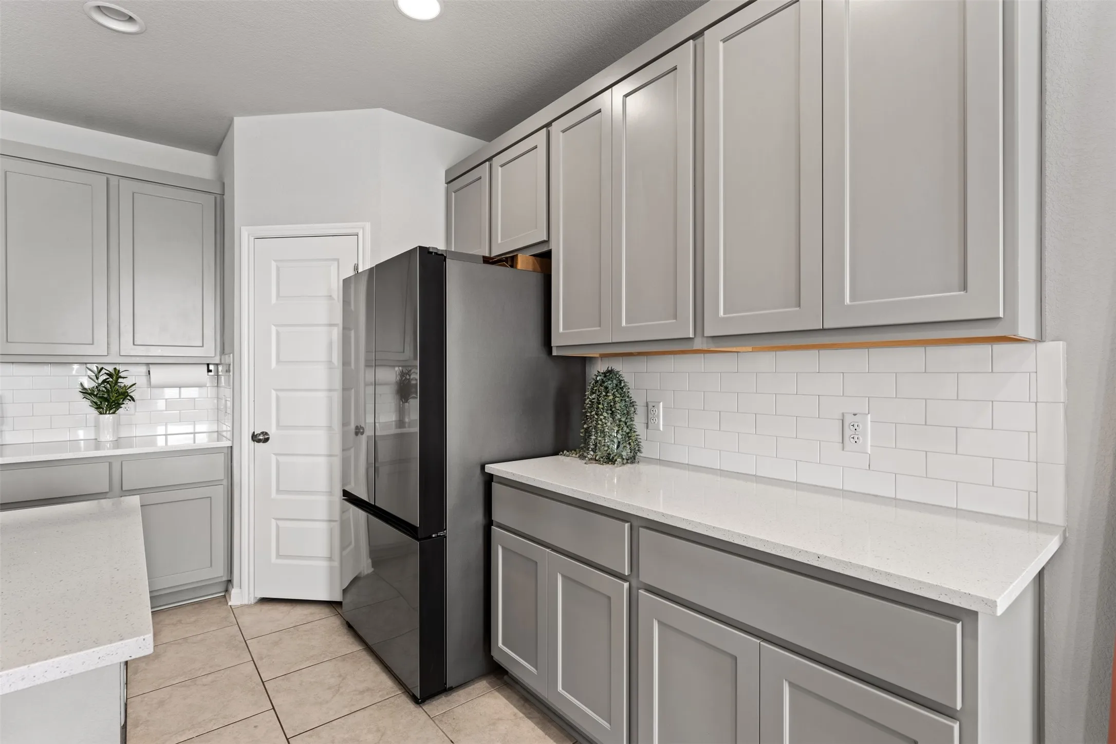 Single Family Residence For Sale in Williamson County , 105 Kellys Heroes Way, Jarrell, Texas 76537, 3 Bedroom, 2 Bathroom, 2 Garage spaces, 1,545 Sqft, built in 2022, mls#21346160, Real Estate Agent in Jarrell, Homes For Sale in Williamson county, Homes For Sale in Jarrell, Realtor in Jarrell Texas, Real Estate Brokerage Independent Realty Texas, Luminita Cordes Realtor