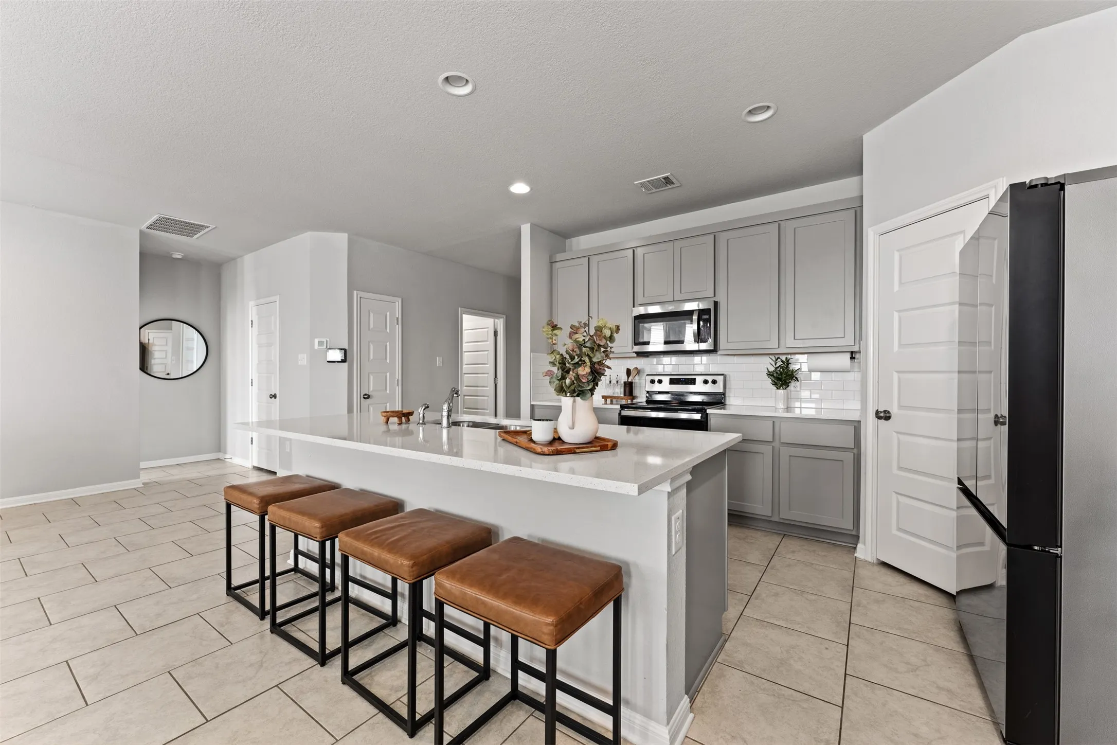 Single Family Residence For Sale in Williamson County , 105 Kellys Heroes Way, Jarrell, Texas 76537, 3 Bedroom, 2 Bathroom, 2 Garage spaces, 1,545 Sqft, built in 2022, mls#21346160, Real Estate Agent in Jarrell, Homes For Sale in Williamson county, Homes For Sale in Jarrell, Realtor in Jarrell Texas, Real Estate Brokerage Independent Realty Texas, Luminita Cordes Realtor