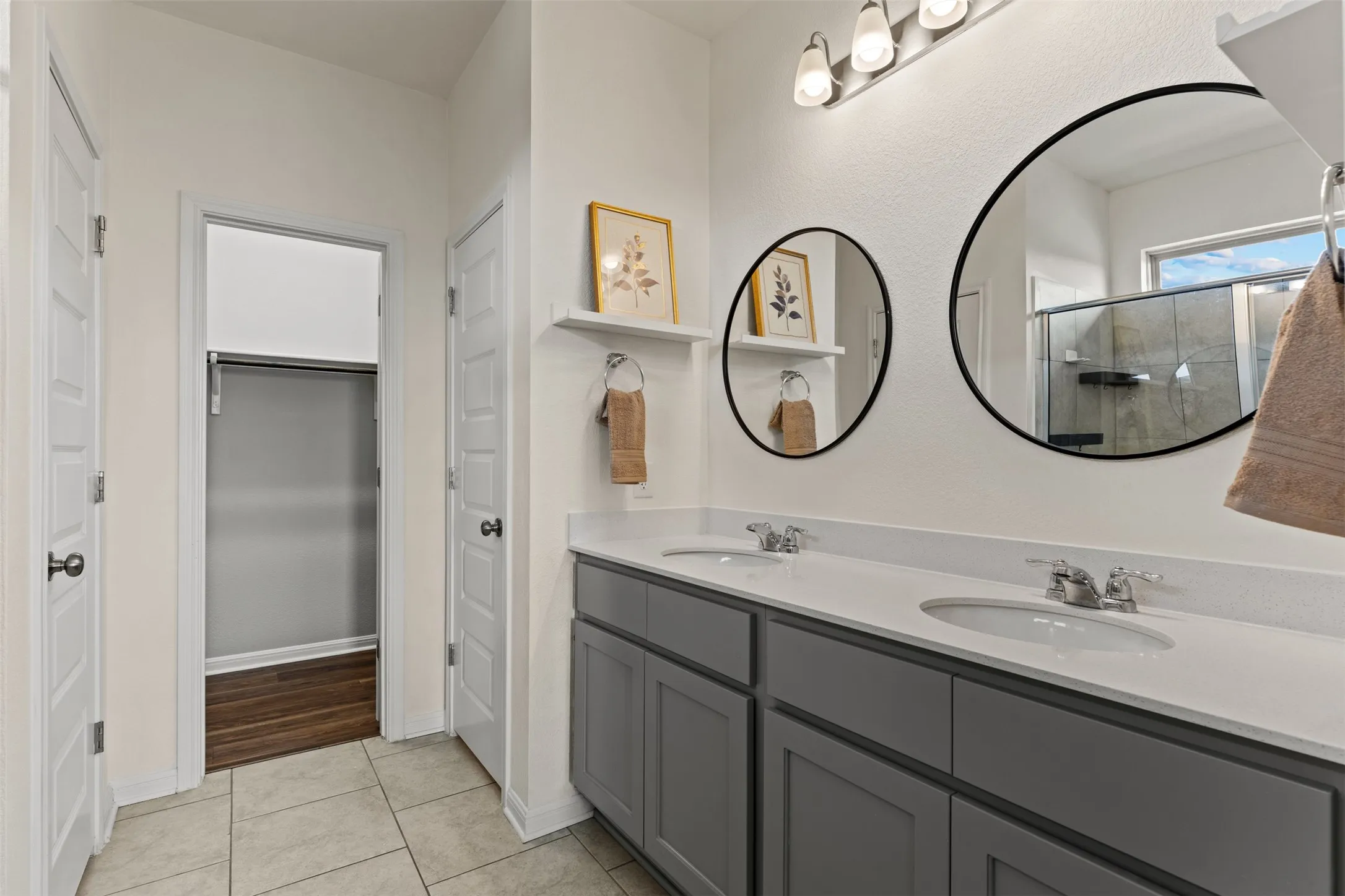 Single Family Residence For Sale in Williamson County , 105 Kellys Heroes Way, Jarrell, Texas 76537, 3 Bedroom, 2 Bathroom, 2 Garage spaces, 1,545 Sqft, built in 2022, mls#21346160, Real Estate Agent in Jarrell, Homes For Sale in Williamson county, Homes For Sale in Jarrell, Realtor in Jarrell Texas, Real Estate Brokerage Independent Realty Texas, Luminita Cordes Realtor