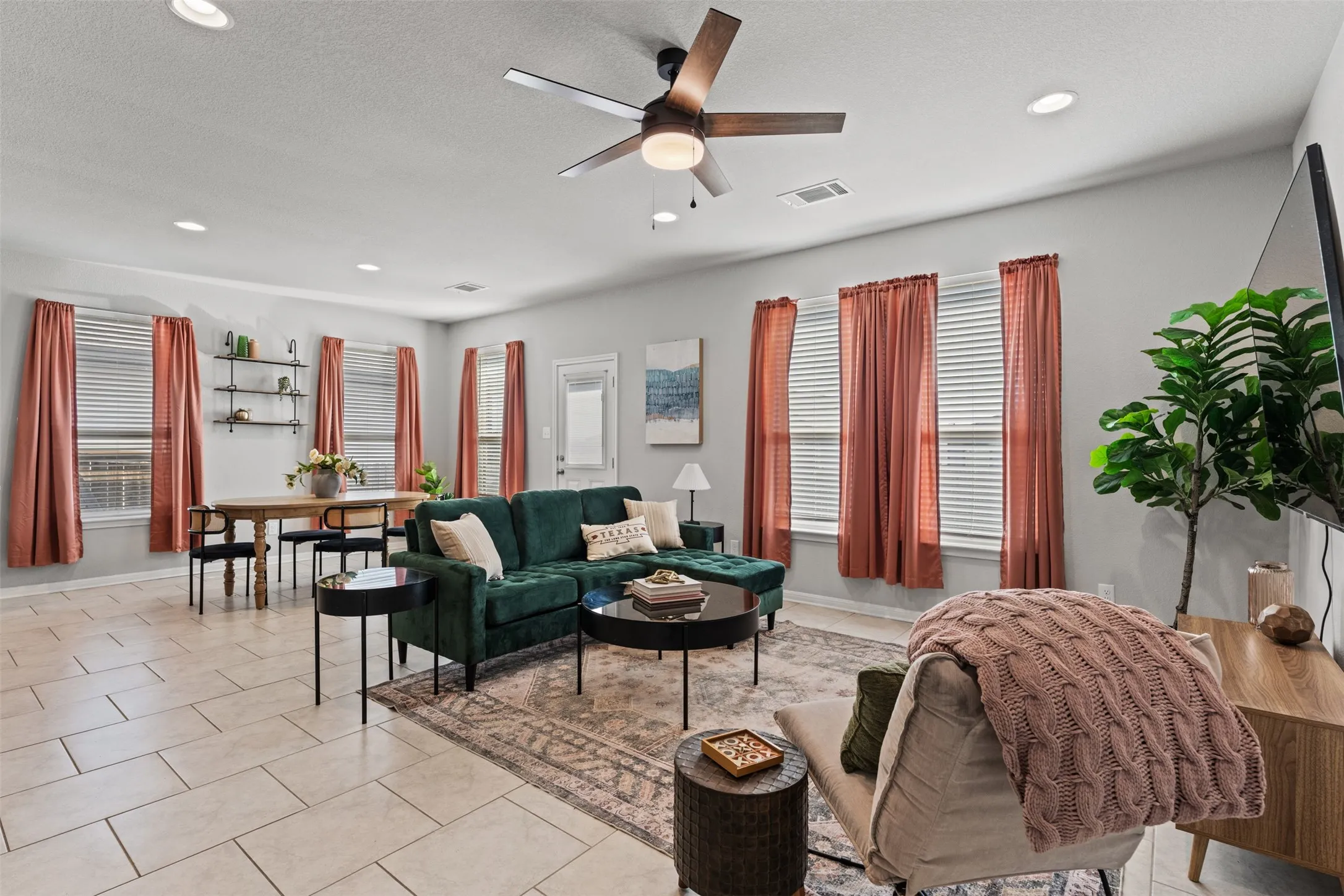 Single Family Residence For Sale in Williamson County , 105 Kellys Heroes Way, Jarrell, Texas 76537, 3 Bedroom, 2 Bathroom, 2 Garage spaces, 1,545 Sqft, built in 2022, mls#21346160, Real Estate Agent in Jarrell, Homes For Sale in Williamson county, Homes For Sale in Jarrell, Realtor in Jarrell Texas, Real Estate Brokerage Independent Realty Texas, Luminita Cordes Realtor