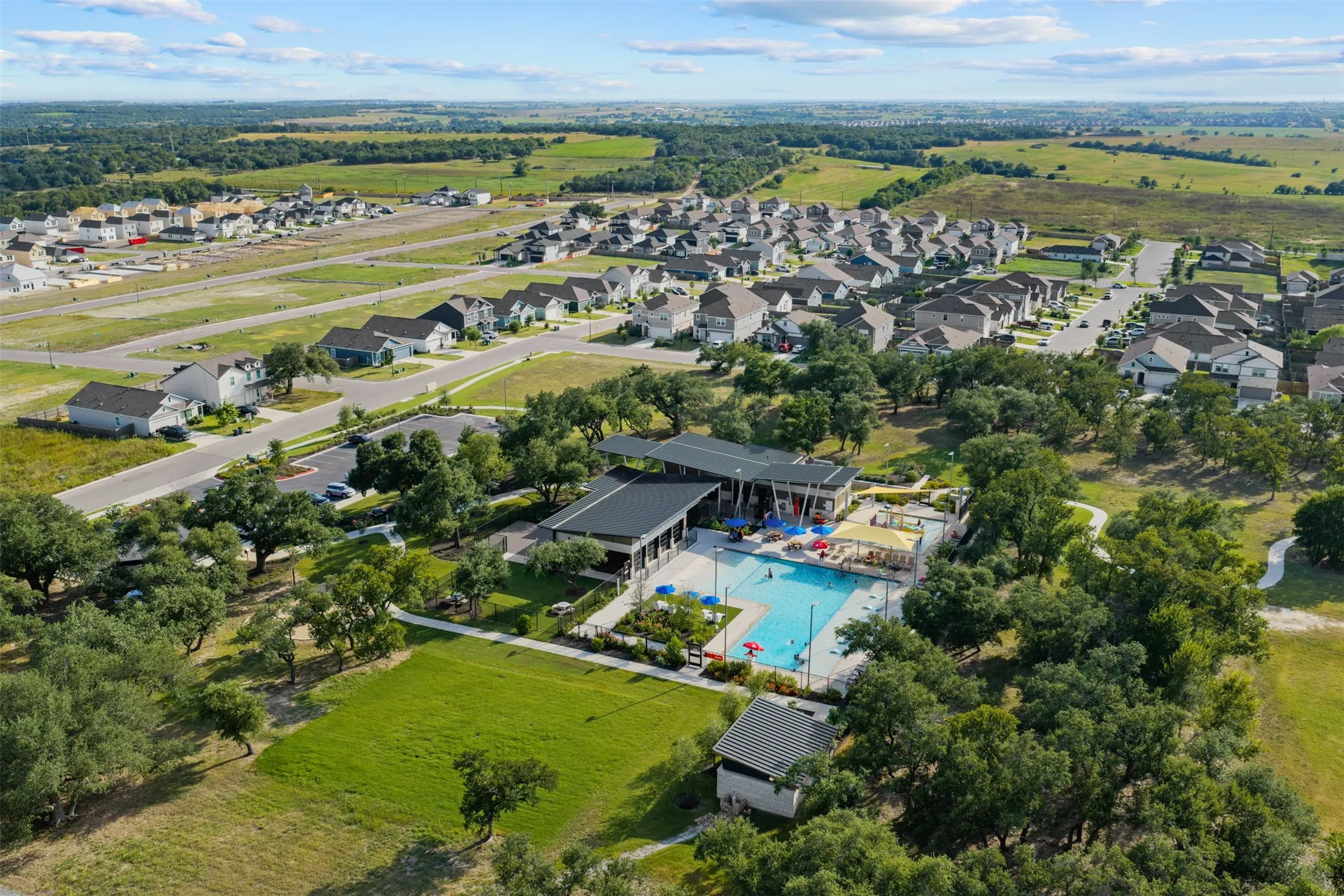 Single Family Residence For Sale in Williamson County , 105 Kellys Heroes Way, Jarrell, Texas 76537, 3 Bedroom, 2 Bathroom, 2 Garage spaces, 1,545 Sqft, built in 2022, mls#21346160, Real Estate Agent in Jarrell, Homes For Sale in Williamson county, Homes For Sale in Jarrell, Realtor in Jarrell Texas, Real Estate Brokerage Independent Realty Texas, Luminita Cordes Realtor