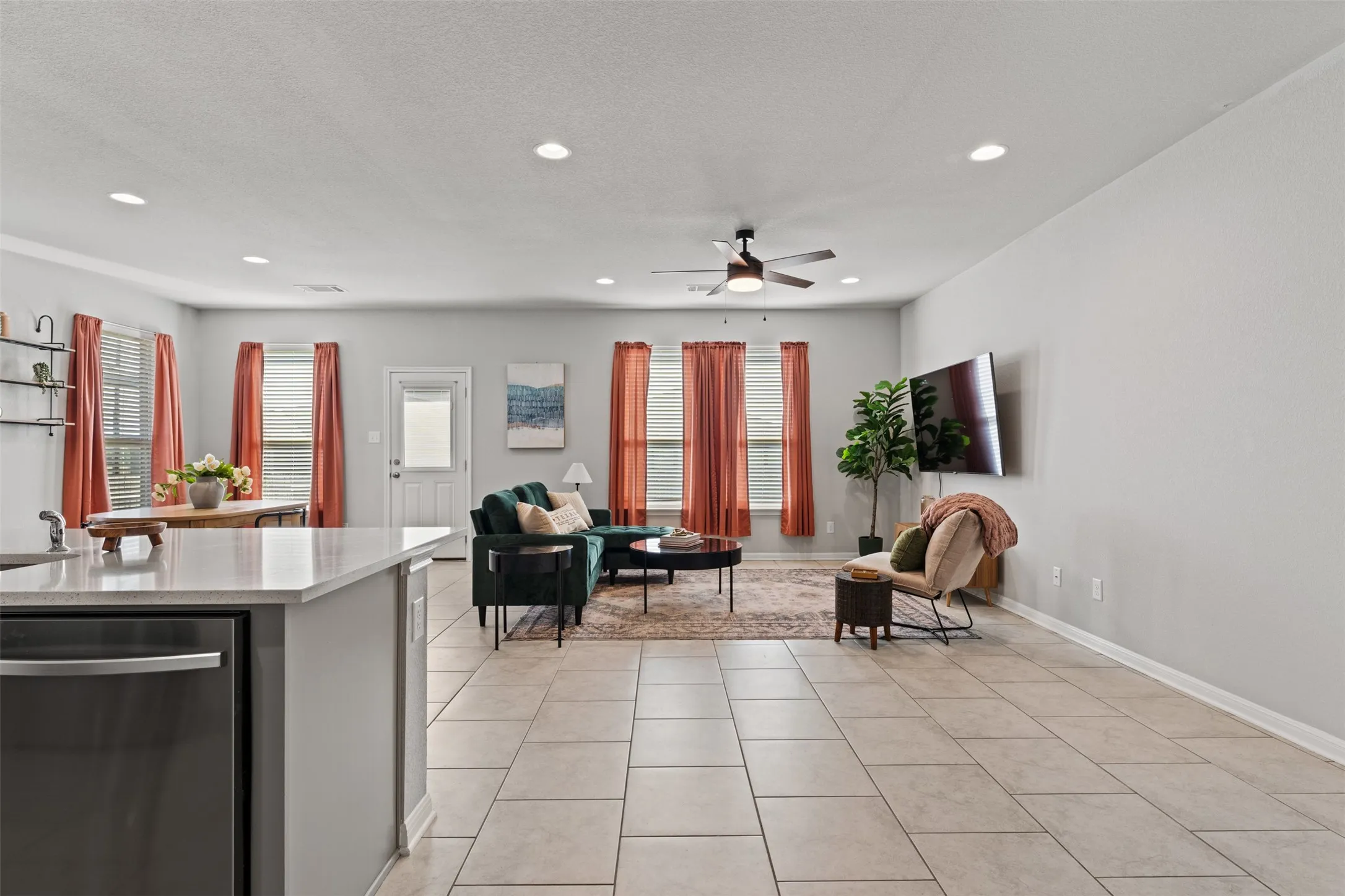 Single Family Residence For Sale in Williamson County , 105 Kellys Heroes Way, Jarrell, Texas 76537, 3 Bedroom, 2 Bathroom, 2 Garage spaces, 1,545 Sqft, built in 2022, mls#21346160, Real Estate Agent in Jarrell, Homes For Sale in Williamson county, Homes For Sale in Jarrell, Realtor in Jarrell Texas, Real Estate Brokerage Independent Realty Texas, Luminita Cordes Realtor