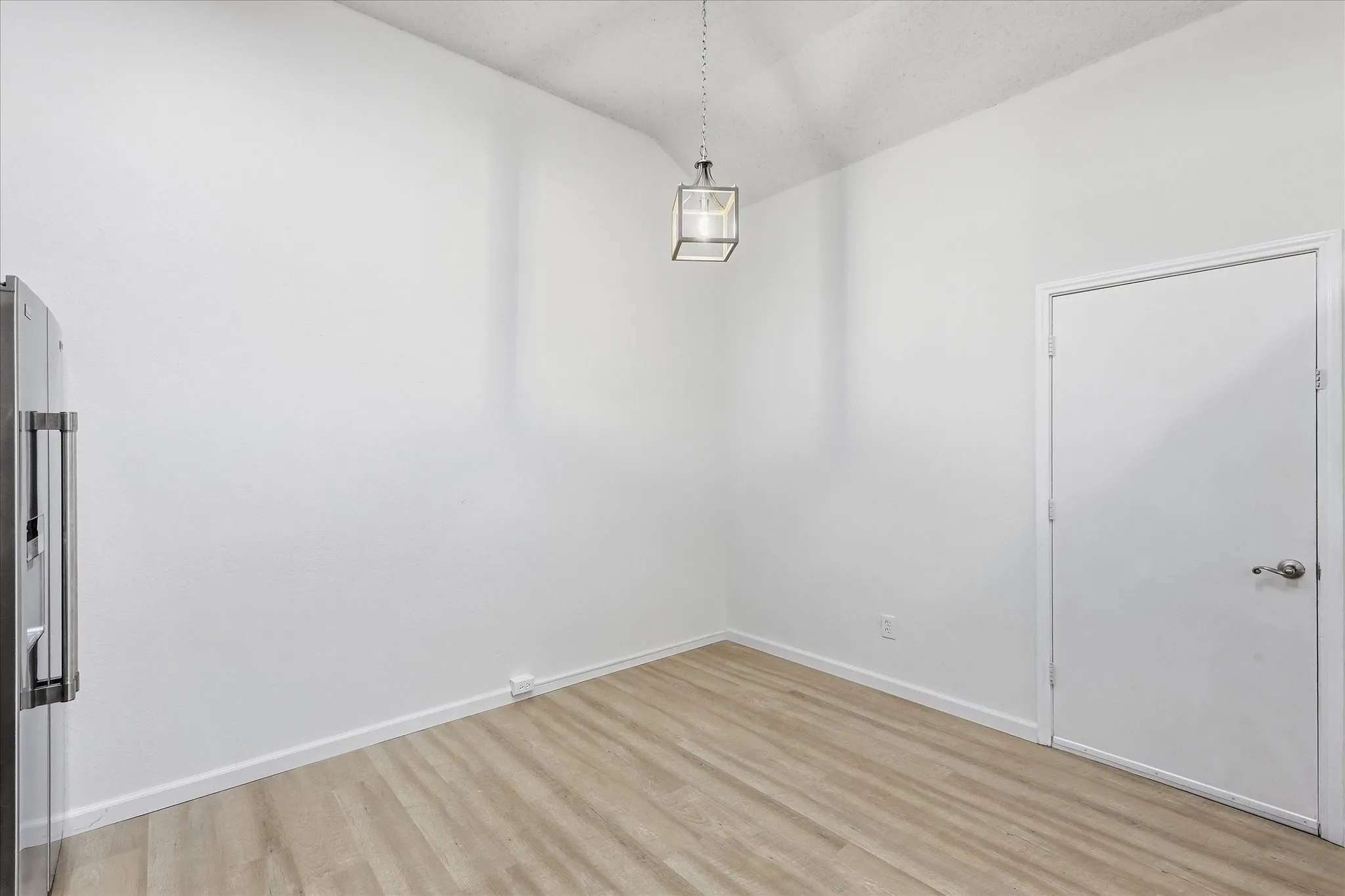 Duplex For Rent in Dallas County , 559 Lee Drive, Coppell, Texas 75019, 3 Bedroom, 2 Bathroom, 1 Garage spaces, 1,190 Sqft, built in 1985, mls#21346830, Real Estate Agent in Coppell, Homes For Rent in Dallas county, Homes For Rent in Coppell, Realtor in Coppell Texas, Real Estate Brokerage Independent Realty Texas, Luminita Cordes Realtor