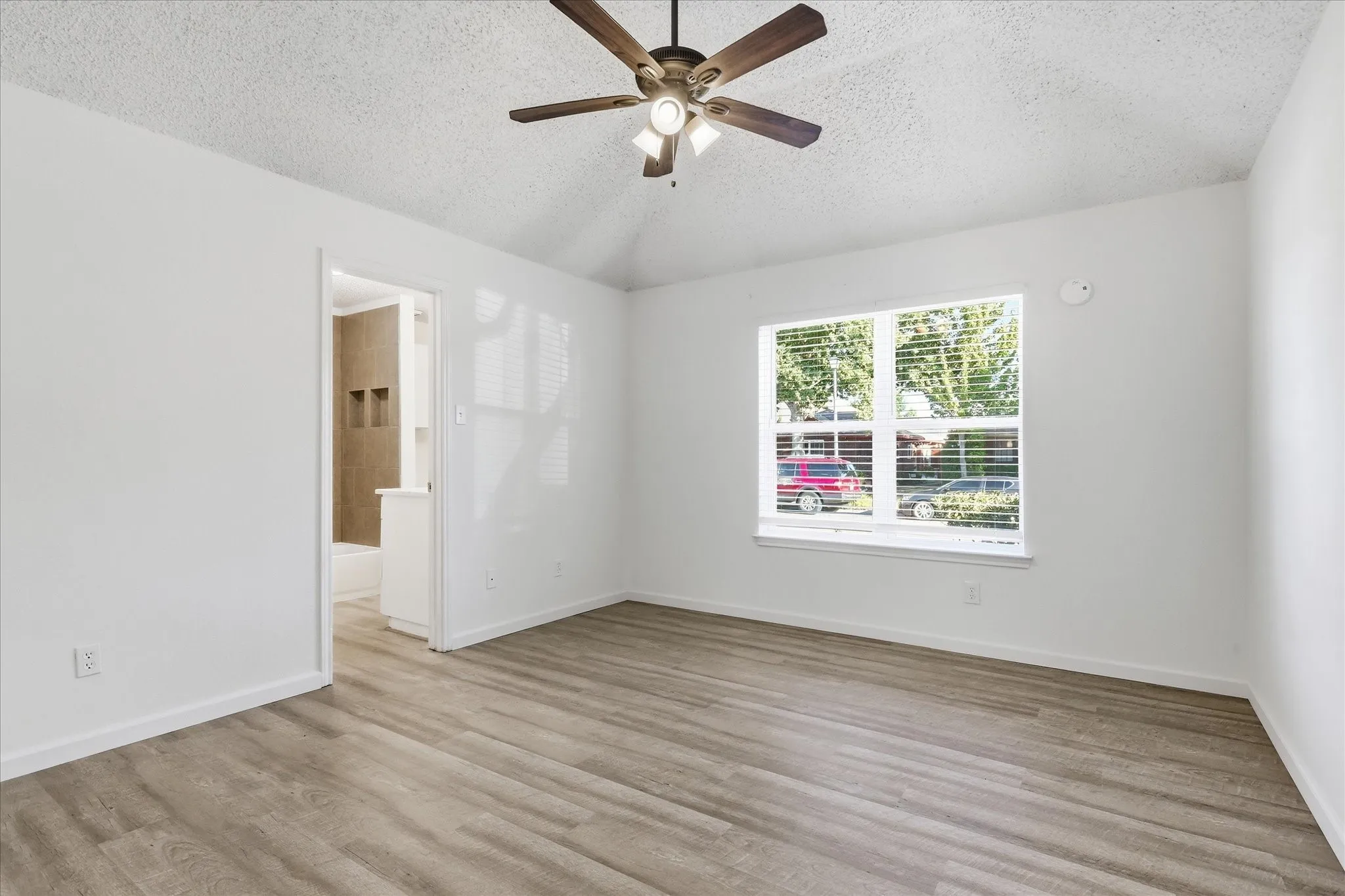Duplex For Rent in Dallas County , 559 Lee Drive, Coppell, Texas 75019, 3 Bedroom, 2 Bathroom, 1 Garage spaces, 1,190 Sqft, built in 1985, mls#21346830, Real Estate Agent in Coppell, Homes For Rent in Dallas county, Homes For Rent in Coppell, Realtor in Coppell Texas, Real Estate Brokerage Independent Realty Texas, Luminita Cordes Realtor