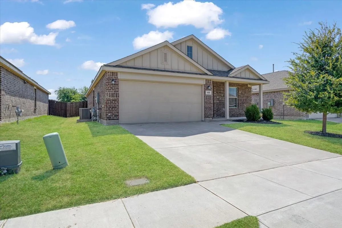 Single Family Residence For Rent in Collin County , 405 Laurenbrooke Drive, Anna, Texas 75409, 4 Bedroom, 2 Bathroom, 2 Garage spaces, 1,926 Sqft, built in 2021, mls#21346943, Real Estate Agent in Anna, Homes For Rent in Collin county, Homes For Rent in Anna, Realtor in Anna Texas, Real Estate Brokerage Independent Realty Texas, Luminita Cordes Realtor