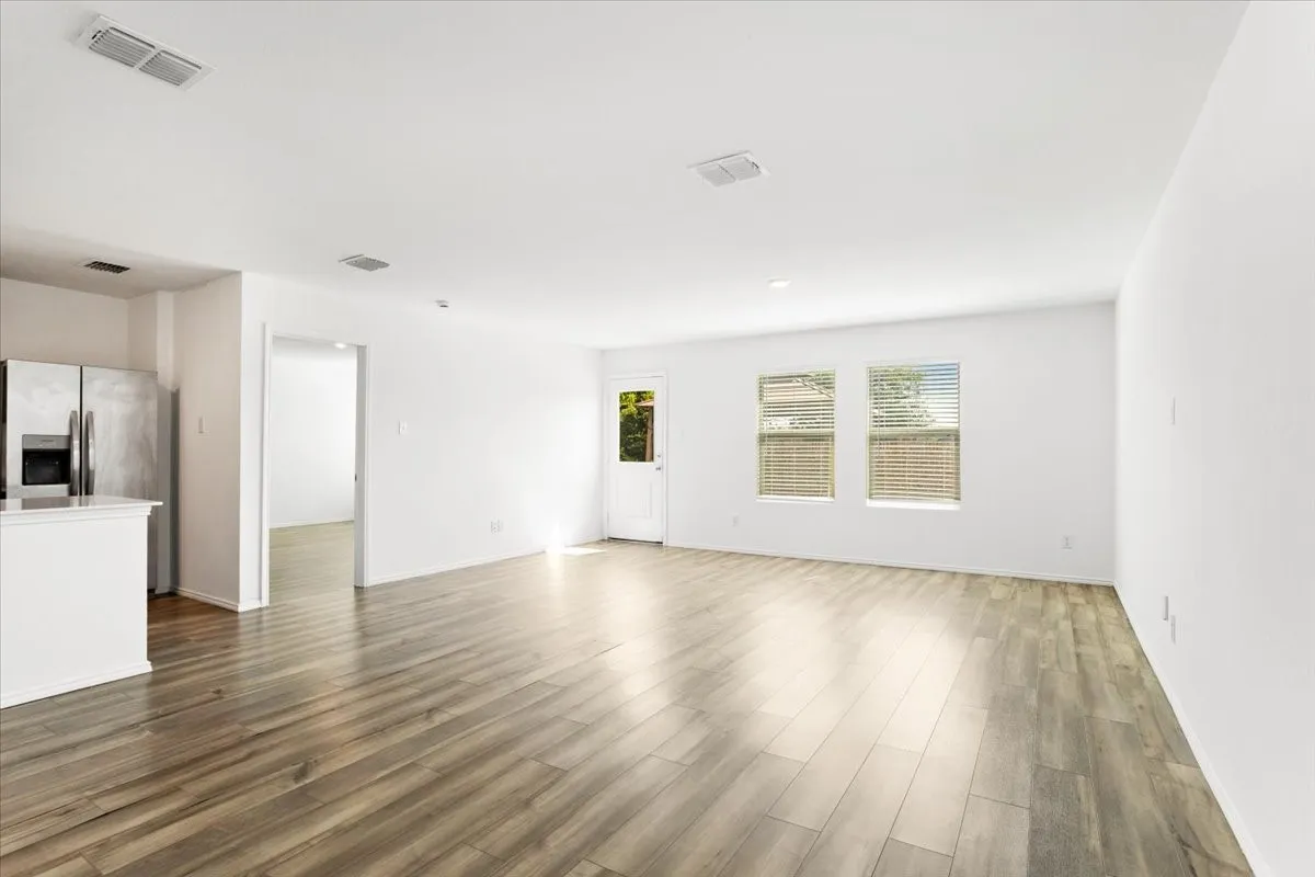 Single Family Residence For Rent in Collin County , 405 Laurenbrooke Drive, Anna, Texas 75409, 4 Bedroom, 2 Bathroom, 2 Garage spaces, 1,926 Sqft, built in 2021, mls#21346943, Real Estate Agent in Anna, Homes For Rent in Collin county, Homes For Rent in Anna, Realtor in Anna Texas, Real Estate Brokerage Independent Realty Texas, Luminita Cordes Realtor