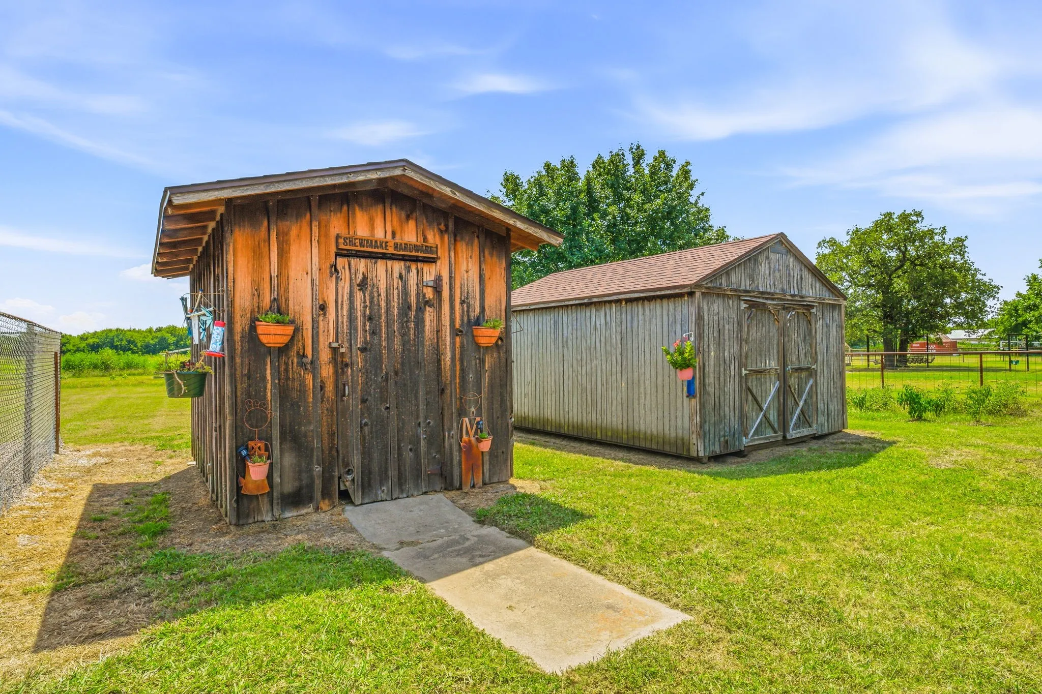 Single Family Residence For Sale in Palo Pinto County , 1642 Salesville Road, Mineral Wells, Texas 76067, 4 Bedroom, 2 Bathroom, Garage spaces, 1,909 Sqft, built in 1977, mls#21345742, Real Estate Agent in Mineral Wells, Homes For Sale in Palo Pinto county, Homes For Sale in Mineral Wells, Realtor in Mineral Wells Texas, Real Estate Brokerage Independent Realty Texas, Luminita Cordes Realtor