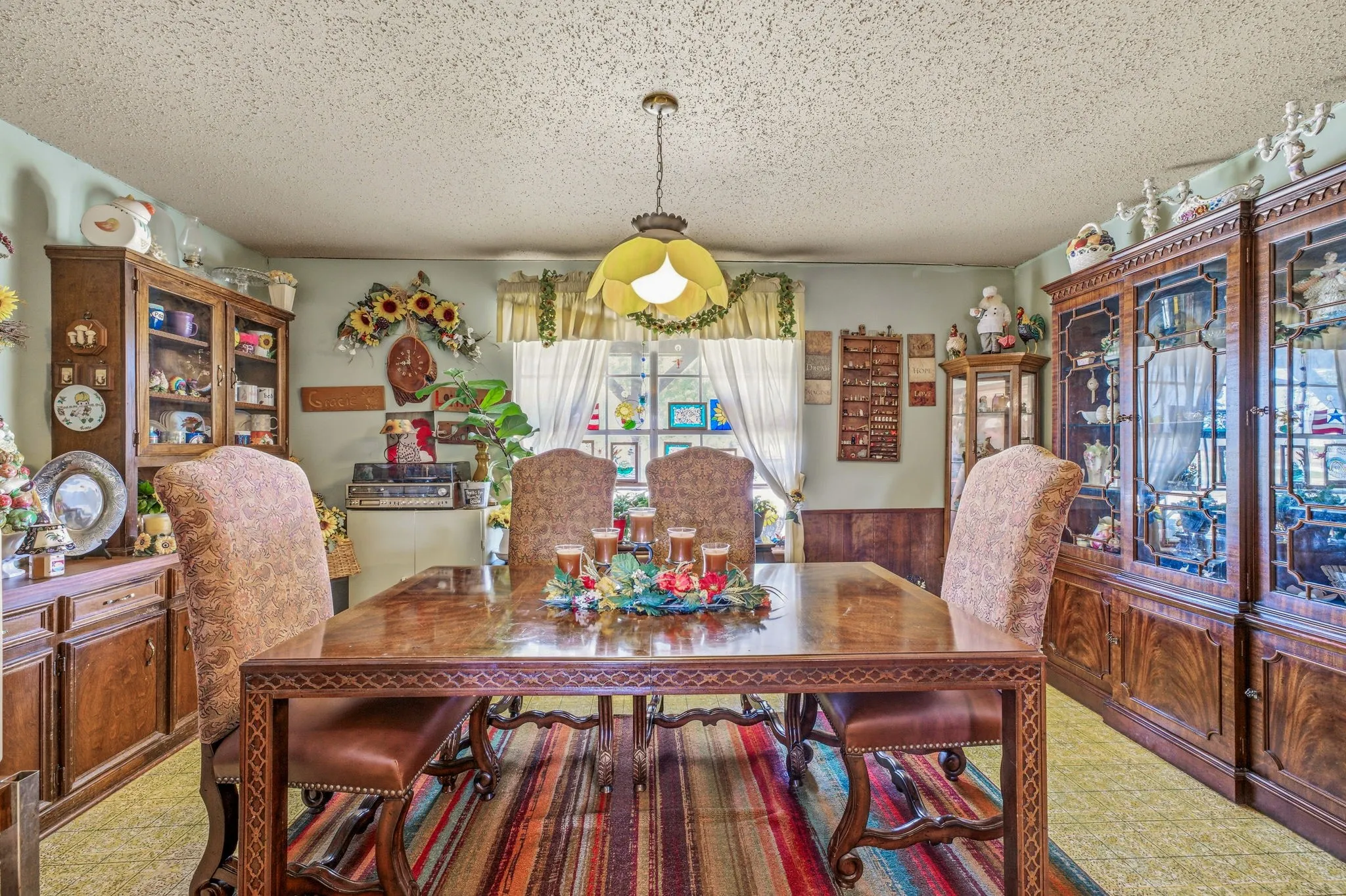 Single Family Residence For Sale in Palo Pinto County , 1642 Salesville Road, Mineral Wells, Texas 76067, 4 Bedroom, 2 Bathroom, Garage spaces, 1,909 Sqft, built in 1977, mls#21345742, Real Estate Agent in Mineral Wells, Homes For Sale in Palo Pinto county, Homes For Sale in Mineral Wells, Realtor in Mineral Wells Texas, Real Estate Brokerage Independent Realty Texas, Luminita Cordes Realtor
