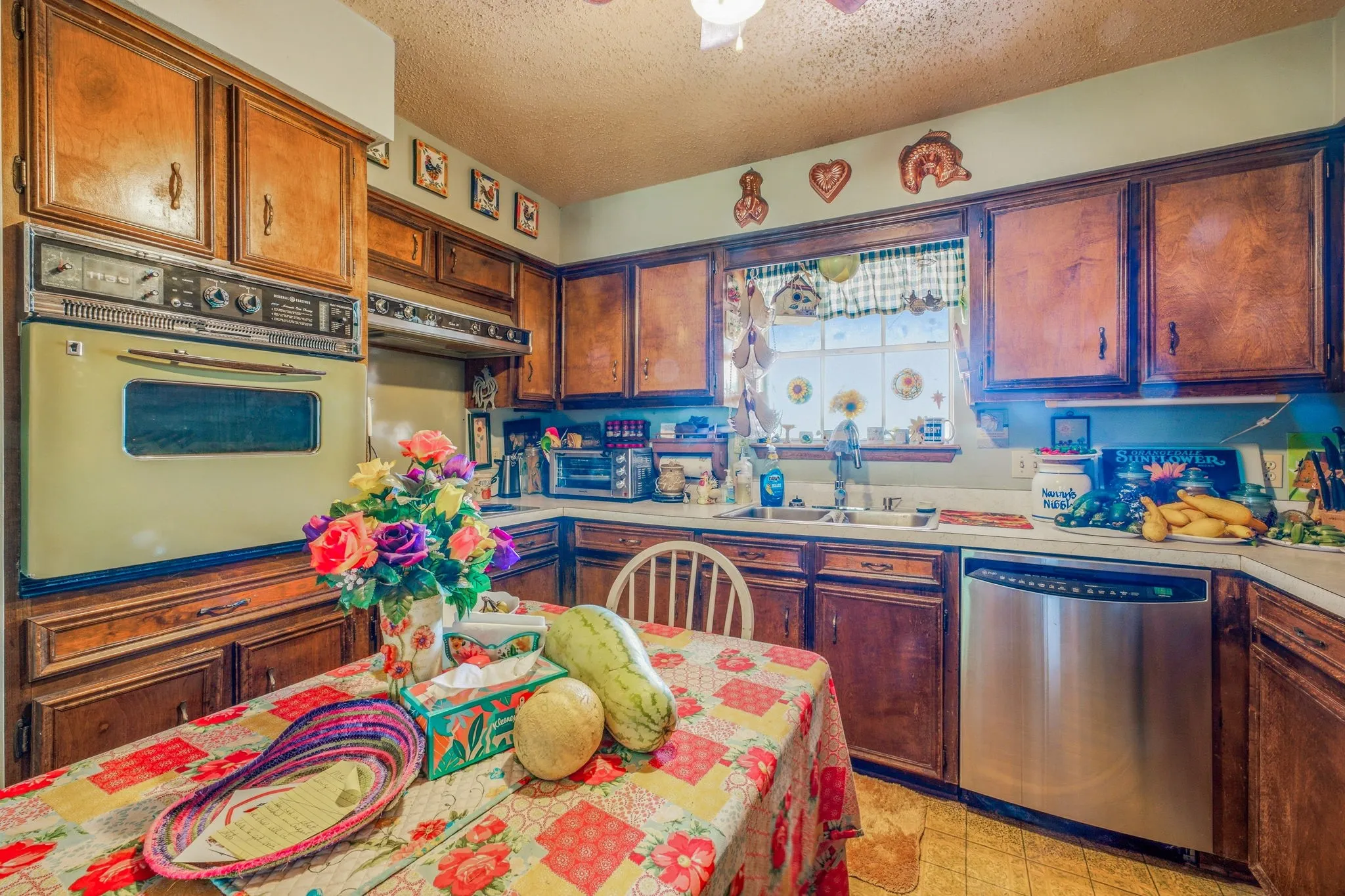 Single Family Residence For Sale in Palo Pinto County , 1642 Salesville Road, Mineral Wells, Texas 76067, 4 Bedroom, 2 Bathroom, Garage spaces, 1,909 Sqft, built in 1977, mls#21345742, Real Estate Agent in Mineral Wells, Homes For Sale in Palo Pinto county, Homes For Sale in Mineral Wells, Realtor in Mineral Wells Texas, Real Estate Brokerage Independent Realty Texas, Luminita Cordes Realtor