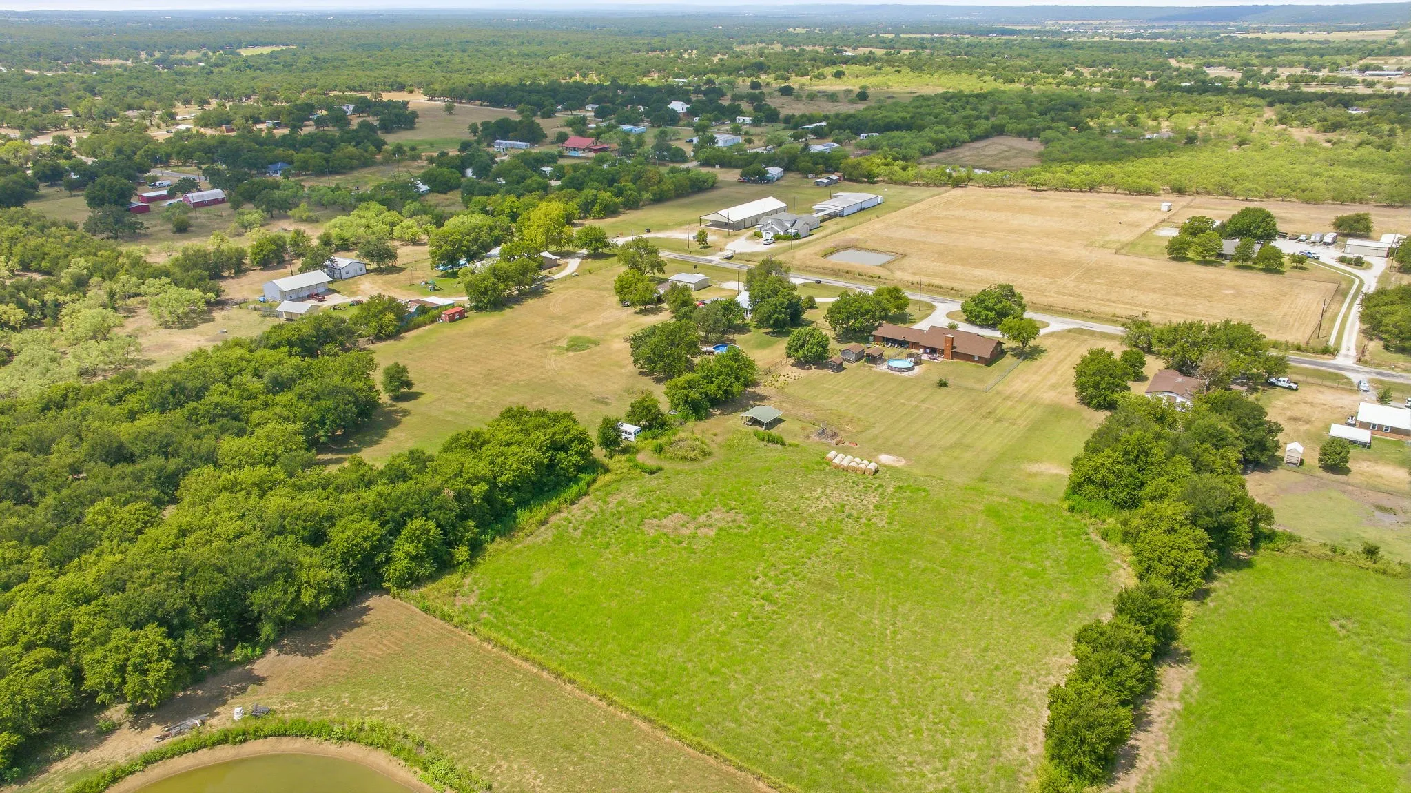 Single Family Residence For Sale in Palo Pinto County , 1642 Salesville Road, Mineral Wells, Texas 76067, 4 Bedroom, 2 Bathroom, Garage spaces, 1,909 Sqft, built in 1977, mls#21345742, Real Estate Agent in Mineral Wells, Homes For Sale in Palo Pinto county, Homes For Sale in Mineral Wells, Realtor in Mineral Wells Texas, Real Estate Brokerage Independent Realty Texas, Luminita Cordes Realtor