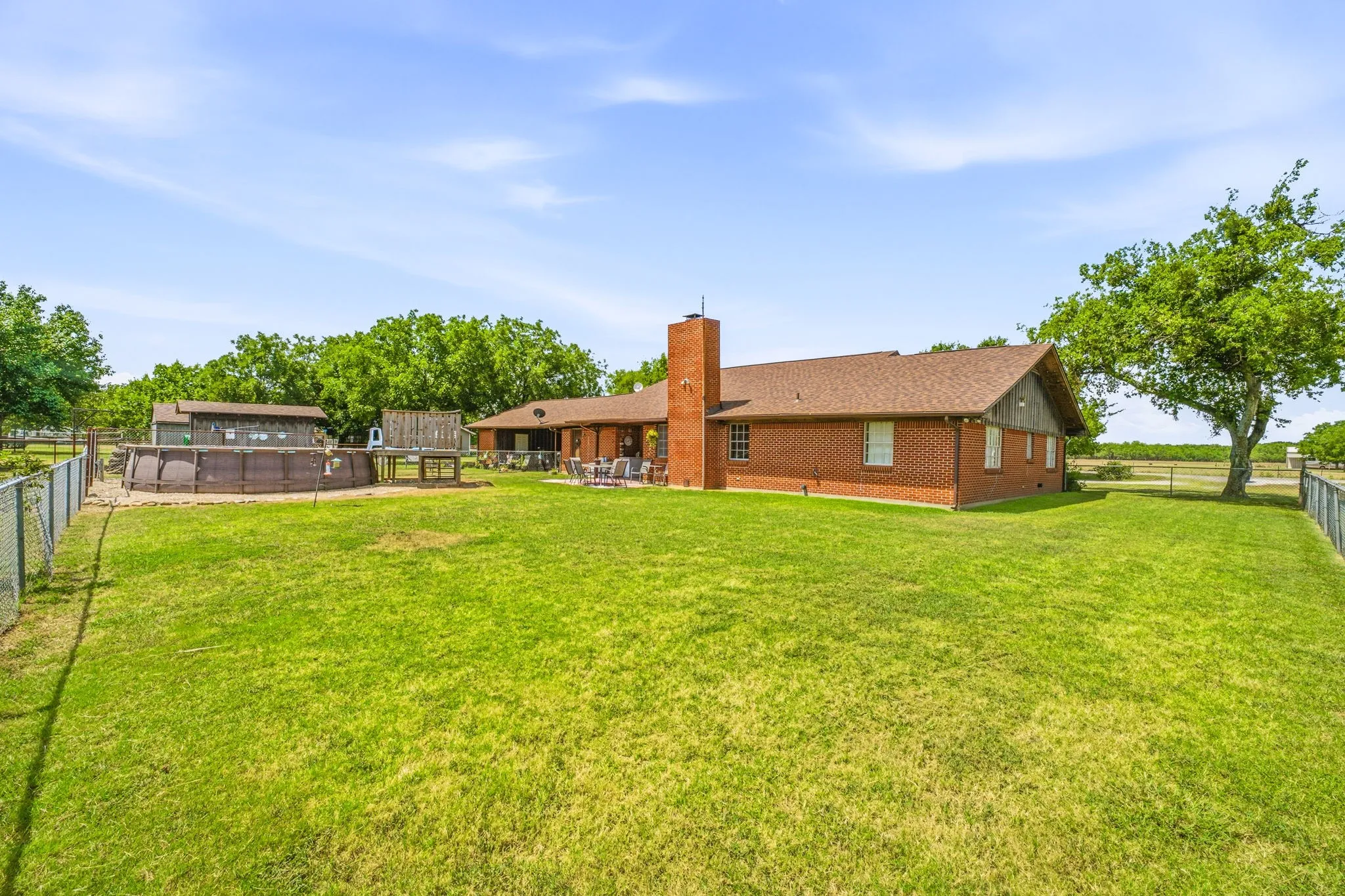 Single Family Residence For Sale in Palo Pinto County , 1642 Salesville Road, Mineral Wells, Texas 76067, 4 Bedroom, 2 Bathroom, Garage spaces, 1,909 Sqft, built in 1977, mls#21345742, Real Estate Agent in Mineral Wells, Homes For Sale in Palo Pinto county, Homes For Sale in Mineral Wells, Realtor in Mineral Wells Texas, Real Estate Brokerage Independent Realty Texas, Luminita Cordes Realtor