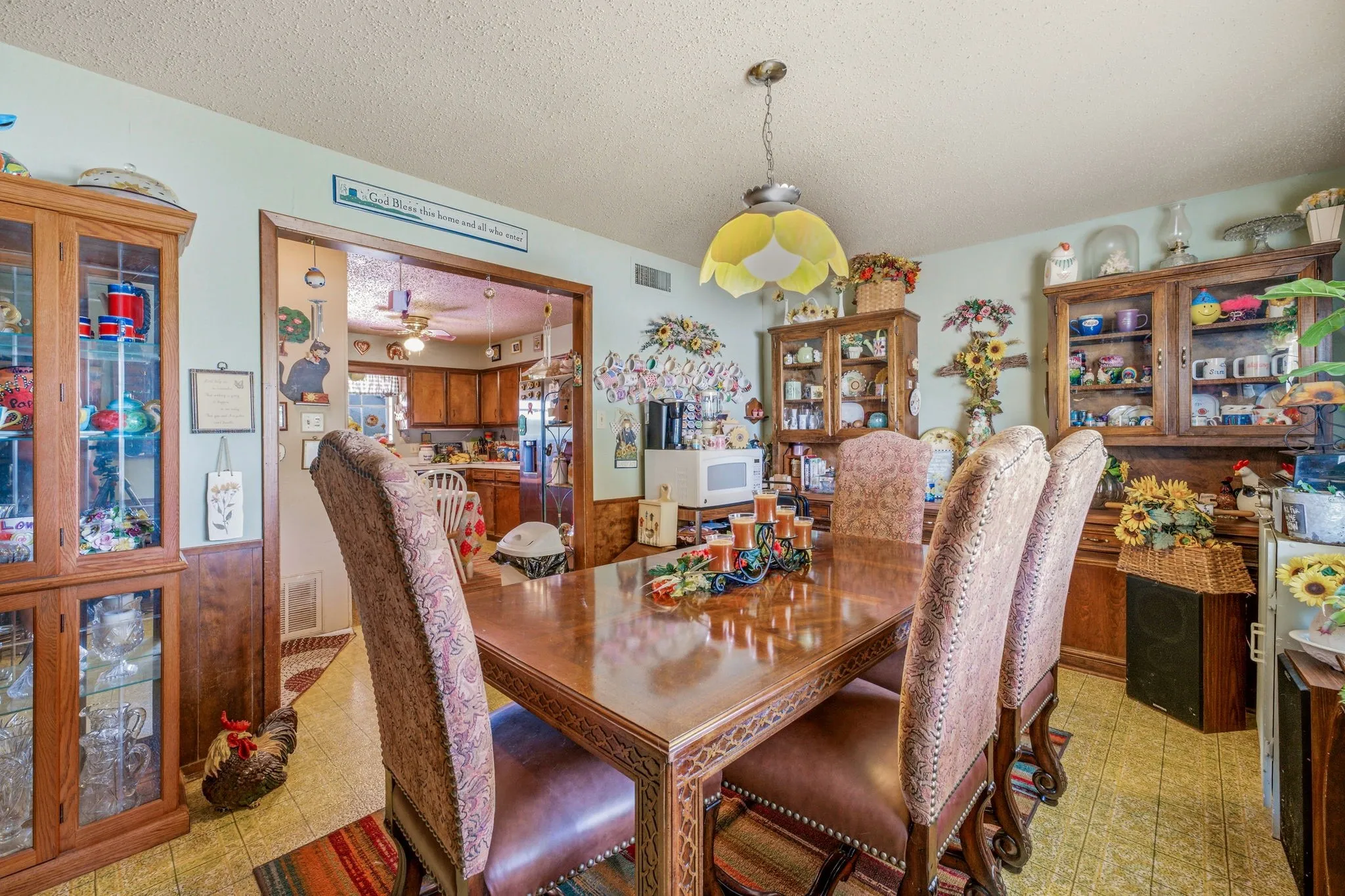 Single Family Residence For Sale in Palo Pinto County , 1642 Salesville Road, Mineral Wells, Texas 76067, 4 Bedroom, 2 Bathroom, Garage spaces, 1,909 Sqft, built in 1977, mls#21345742, Real Estate Agent in Mineral Wells, Homes For Sale in Palo Pinto county, Homes For Sale in Mineral Wells, Realtor in Mineral Wells Texas, Real Estate Brokerage Independent Realty Texas, Luminita Cordes Realtor