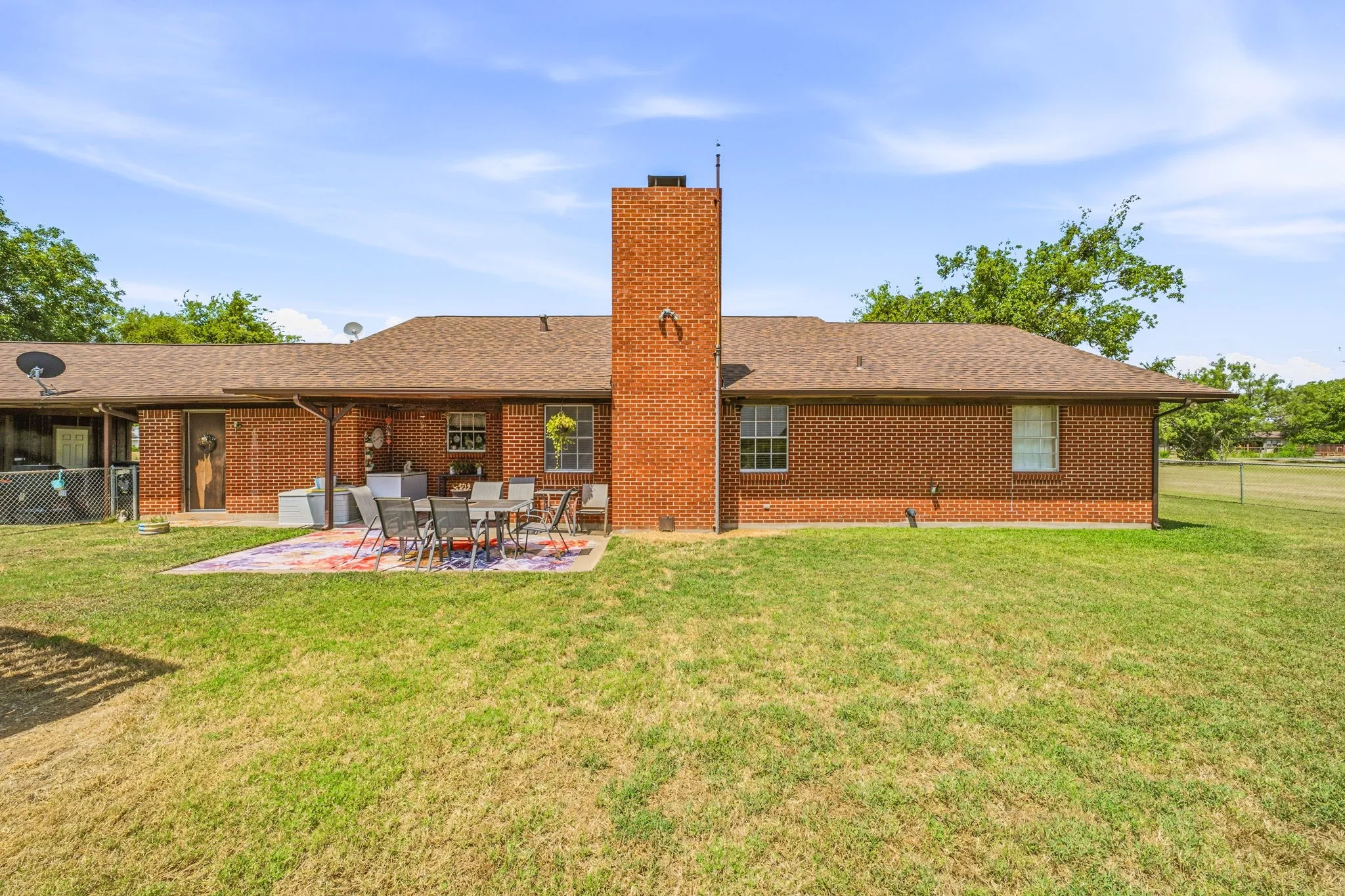 Single Family Residence For Sale in Palo Pinto County , 1642 Salesville Road, Mineral Wells, Texas 76067, 4 Bedroom, 2 Bathroom, Garage spaces, 1,909 Sqft, built in 1977, mls#21345742, Real Estate Agent in Mineral Wells, Homes For Sale in Palo Pinto county, Homes For Sale in Mineral Wells, Realtor in Mineral Wells Texas, Real Estate Brokerage Independent Realty Texas, Luminita Cordes Realtor