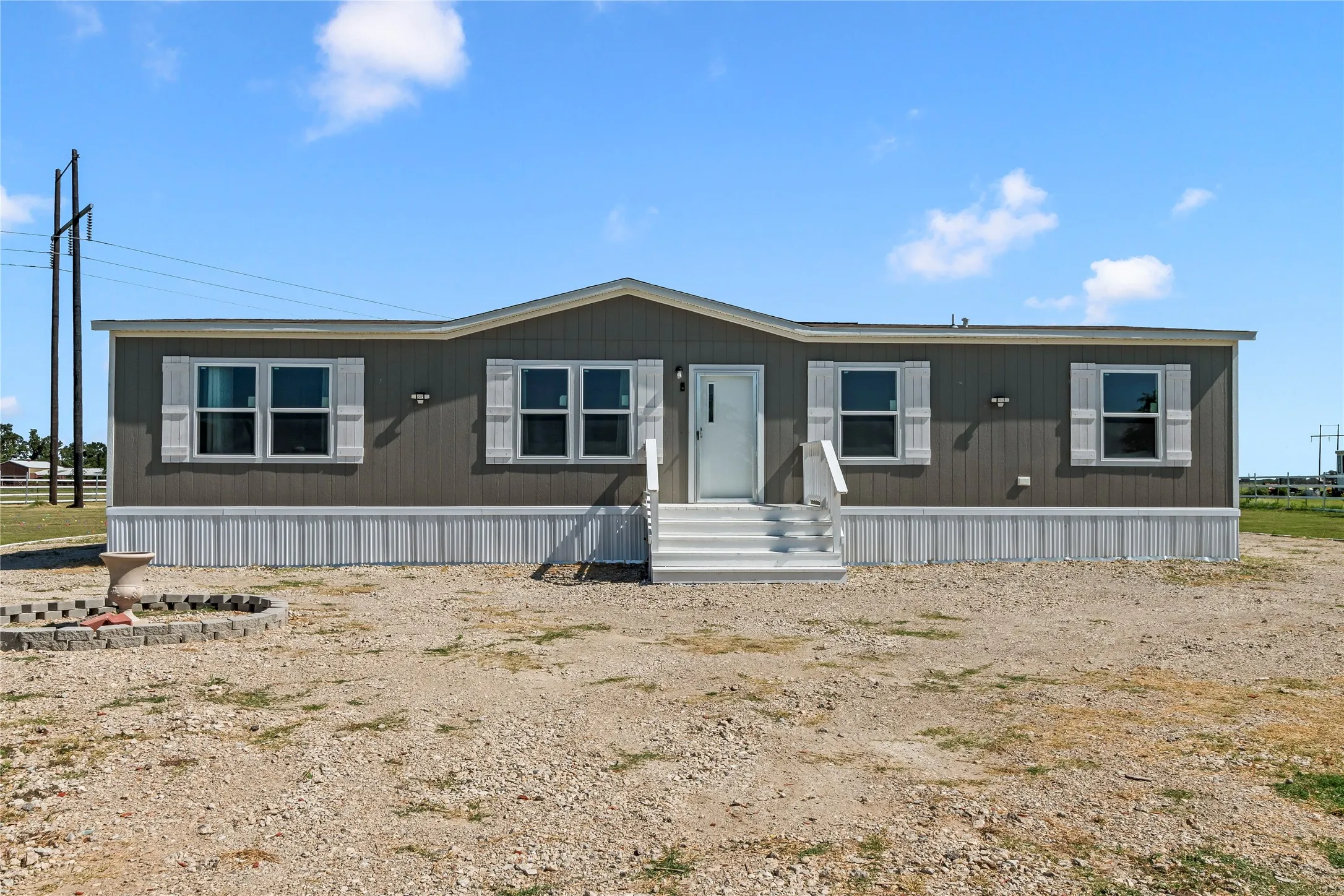 Mobile Home For Sale in Kaufman County , 16609 Tarlton Road, Mabank, Texas 75147, 4 Bedroom, 2 Bathroom, Garage spaces, 1,475 Sqft, built in 2026, mls#21347430, Real Estate Agent in Mabank, Homes For Sale in Kaufman county, Homes For Sale in Mabank, Realtor in Mabank Texas, Real Estate Brokerage Independent Realty Texas, Luminita Cordes Realtor