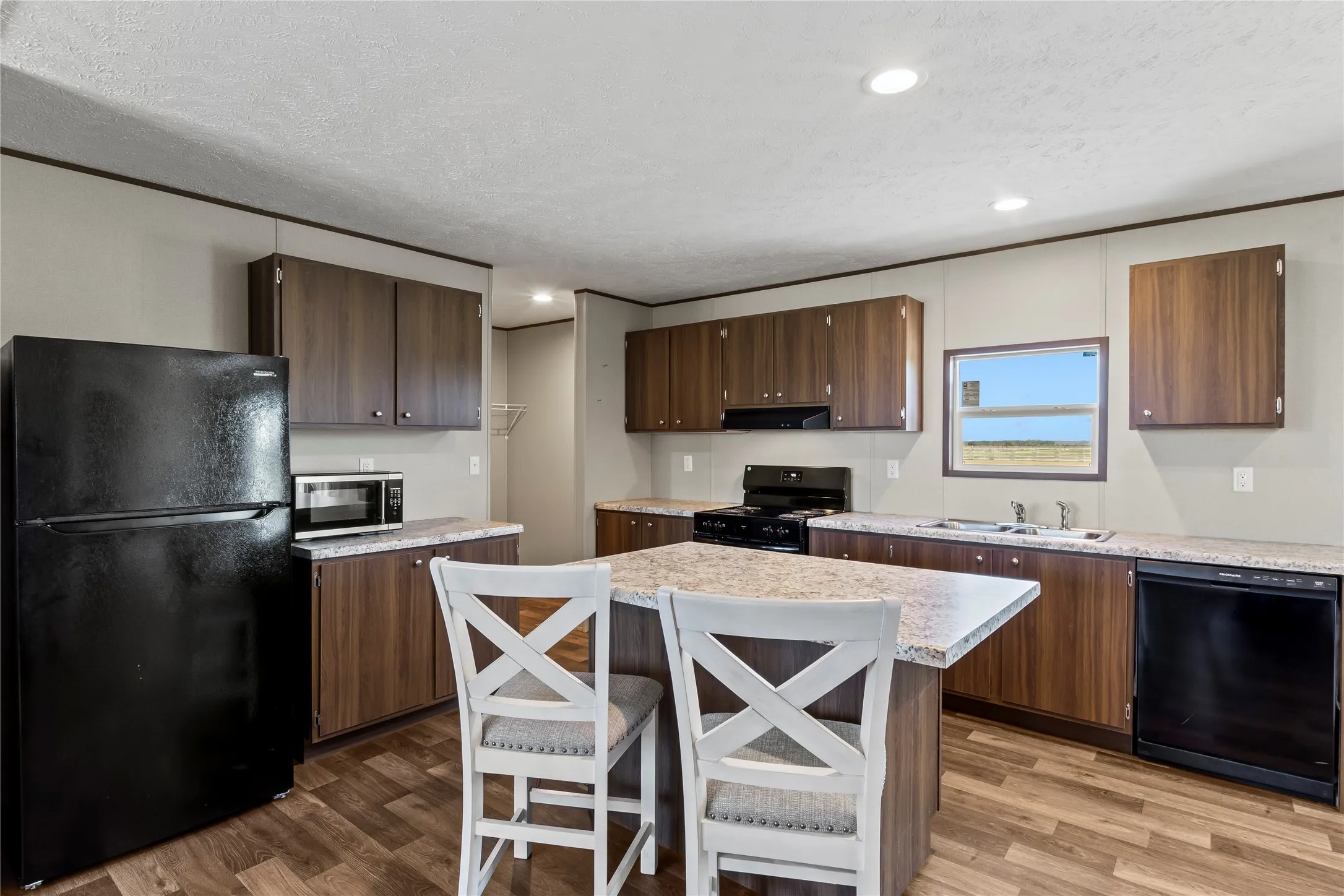 Mobile Home For Sale in Kaufman County , 16609 Tarlton Road, Mabank, Texas 75147, 4 Bedroom, 2 Bathroom, Garage spaces, 1,475 Sqft, built in 2026, mls#21347430, Real Estate Agent in Mabank, Homes For Sale in Kaufman county, Homes For Sale in Mabank, Realtor in Mabank Texas, Real Estate Brokerage Independent Realty Texas, Luminita Cordes Realtor