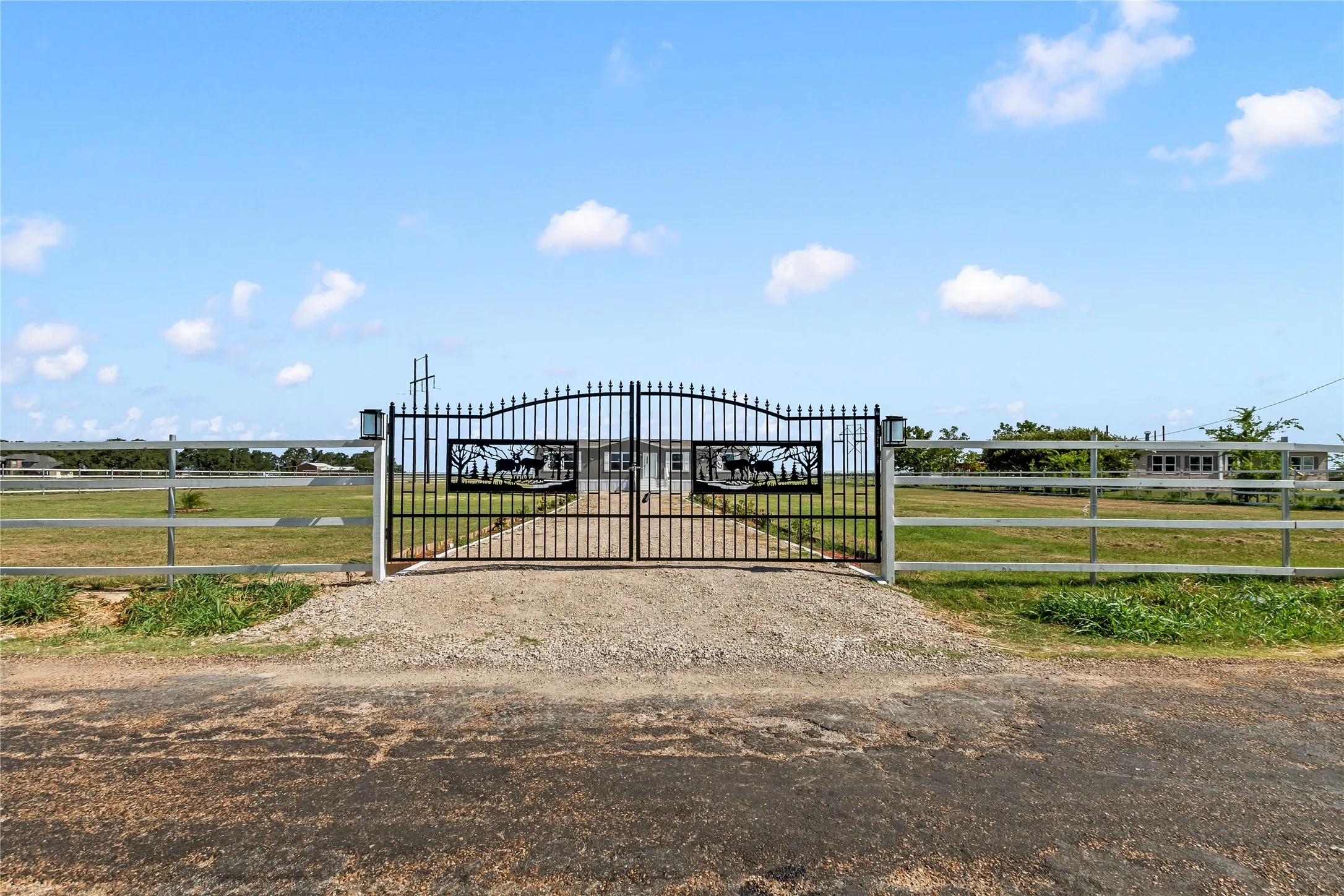 Mobile Home For Sale in Kaufman County , 16609 Tarlton Road, Mabank, Texas 75147, 4 Bedroom, 2 Bathroom, Garage spaces, 1,475 Sqft, built in 2026, mls#21347430, Real Estate Agent in Mabank, Homes For Sale in Kaufman county, Homes For Sale in Mabank, Realtor in Mabank Texas, Real Estate Brokerage Independent Realty Texas, Luminita Cordes Realtor