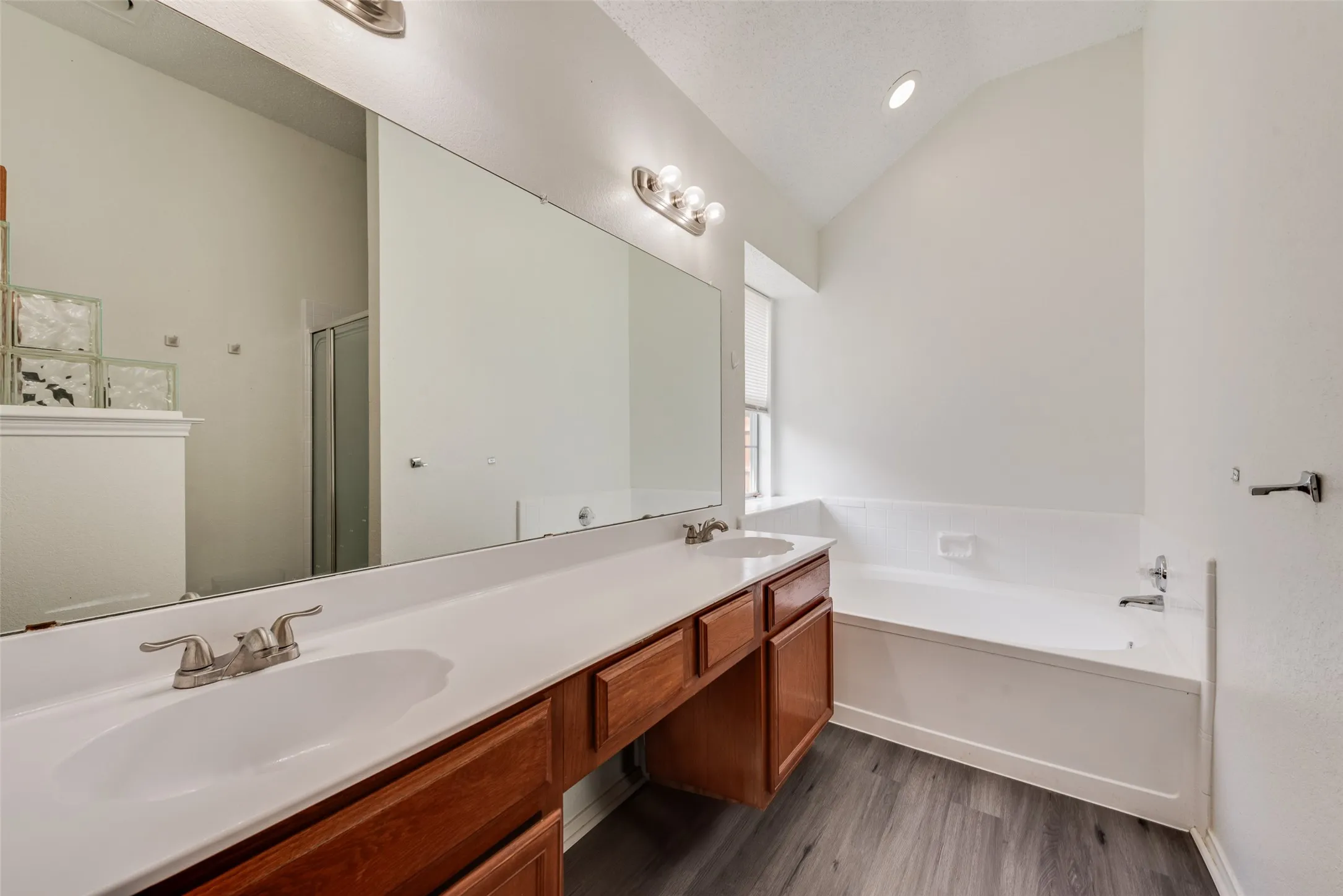 Double sinks in Master Bathroom!
