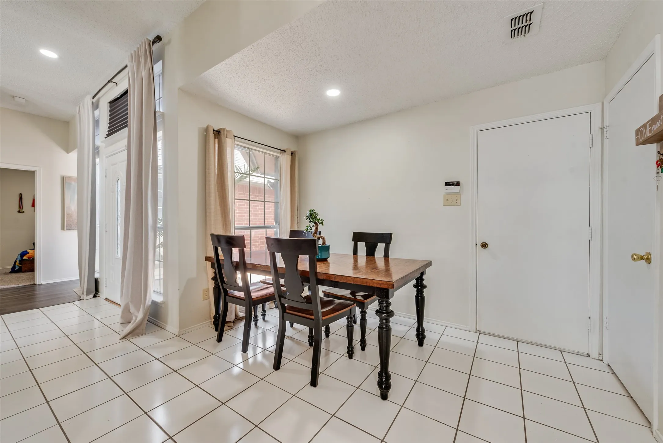 High Ceilings!