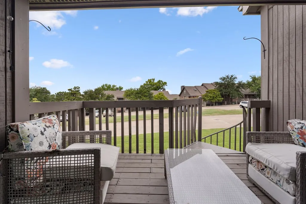 Condominium For Sale in Rockwall County , 1110 Signal Ridge Place, Rockwall, Texas 75032, 2 Bedrooms, 2 Bathrooms, Garage spaces, 1,148 Sqft, built in 1985, Price $240,000, mls#21344759, Real Estate Agent in Rockwall, Homes For Sale in Rockwall county, Homes For Sale in Rockwall, Realtor in Rockwall Texas, Real Estate Brokerage Independent Realty Texas, Luminita Cordes Realtor