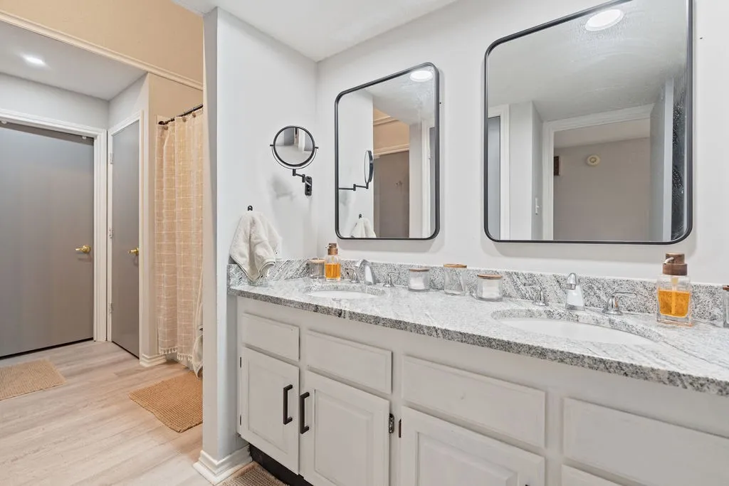 Condominium For Sale in Rockwall County , 1110 Signal Ridge Place, Rockwall, Texas 75032, 2 Bedrooms, 2 Bathrooms, Garage spaces, 1,148 Sqft, built in 1985, Price $240,000, mls#21344759, Real Estate Agent in Rockwall, Homes For Sale in Rockwall county, Homes For Sale in Rockwall, Realtor in Rockwall Texas, Real Estate Brokerage Independent Realty Texas, Luminita Cordes Realtor