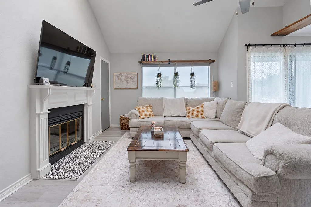 Condominium For Sale in Rockwall County , 1110 Signal Ridge Place, Rockwall, Texas 75032, 2 Bedrooms, 2 Bathrooms, Garage spaces, 1,148 Sqft, built in 1985, Price $240,000, mls#21344759, Real Estate Agent in Rockwall, Homes For Sale in Rockwall county, Homes For Sale in Rockwall, Realtor in Rockwall Texas, Real Estate Brokerage Independent Realty Texas, Luminita Cordes Realtor