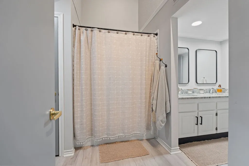 Condominium For Sale in Rockwall County , 1110 Signal Ridge Place, Rockwall, Texas 75032, 2 Bedrooms, 2 Bathrooms, Garage spaces, 1,148 Sqft, built in 1985, Price $240,000, mls#21344759, Real Estate Agent in Rockwall, Homes For Sale in Rockwall county, Homes For Sale in Rockwall, Realtor in Rockwall Texas, Real Estate Brokerage Independent Realty Texas, Luminita Cordes Realtor