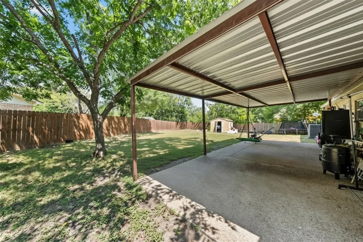 Single Family Residence For Sale in Mc Lennan County , 3409 Kenwood Street, Waco, Texas 76706, 4 Bedroom, 2 Bathroom, 2 Garage spaces, 1,825 Sqft, built in 1973, mls#21347601, Real Estate Agent in Waco, Homes For Sale in Mc Lennan county, Homes For Sale in Waco, Realtor in Waco Texas, Real Estate Brokerage Independent Realty Texas, Luminita Cordes Realtor