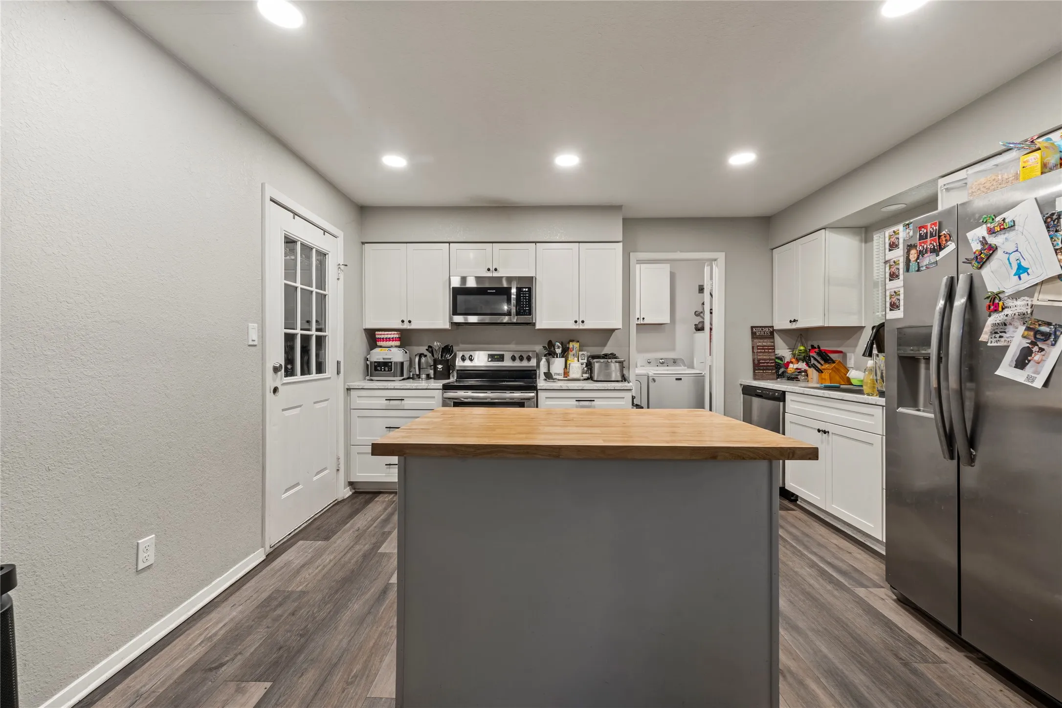 Single Family Residence For Sale in Mc Lennan County , 3409 Kenwood Street, Waco, Texas 76706, 4 Bedroom, 2 Bathroom, 2 Garage spaces, 1,825 Sqft, built in 1973, mls#21347601, Real Estate Agent in Waco, Homes For Sale in Mc Lennan county, Homes For Sale in Waco, Realtor in Waco Texas, Real Estate Brokerage Independent Realty Texas, Luminita Cordes Realtor