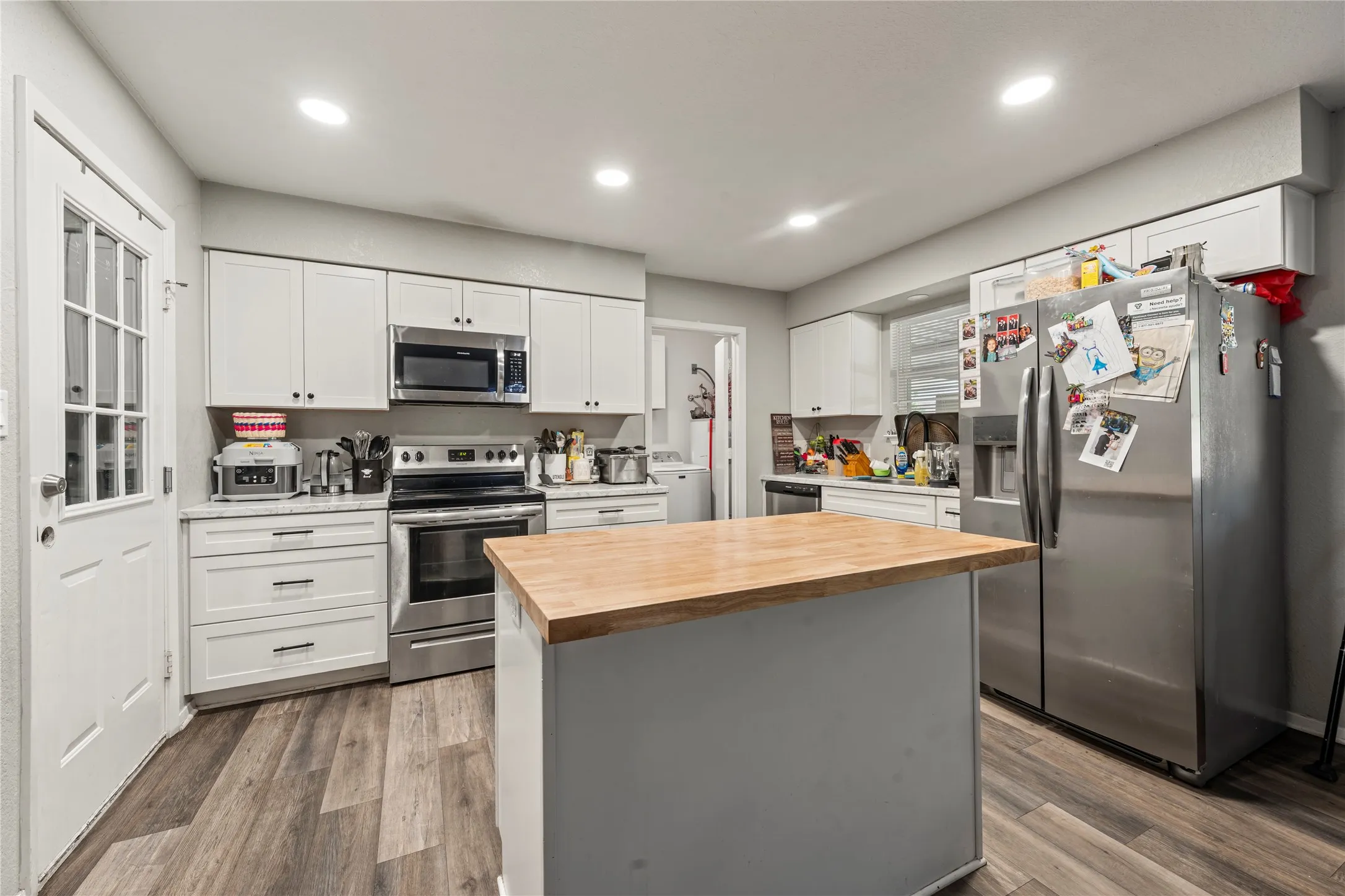 Single Family Residence For Sale in Mc Lennan County , 3409 Kenwood Street, Waco, Texas 76706, 4 Bedroom, 2 Bathroom, 2 Garage spaces, 1,825 Sqft, built in 1973, mls#21347601, Real Estate Agent in Waco, Homes For Sale in Mc Lennan county, Homes For Sale in Waco, Realtor in Waco Texas, Real Estate Brokerage Independent Realty Texas, Luminita Cordes Realtor