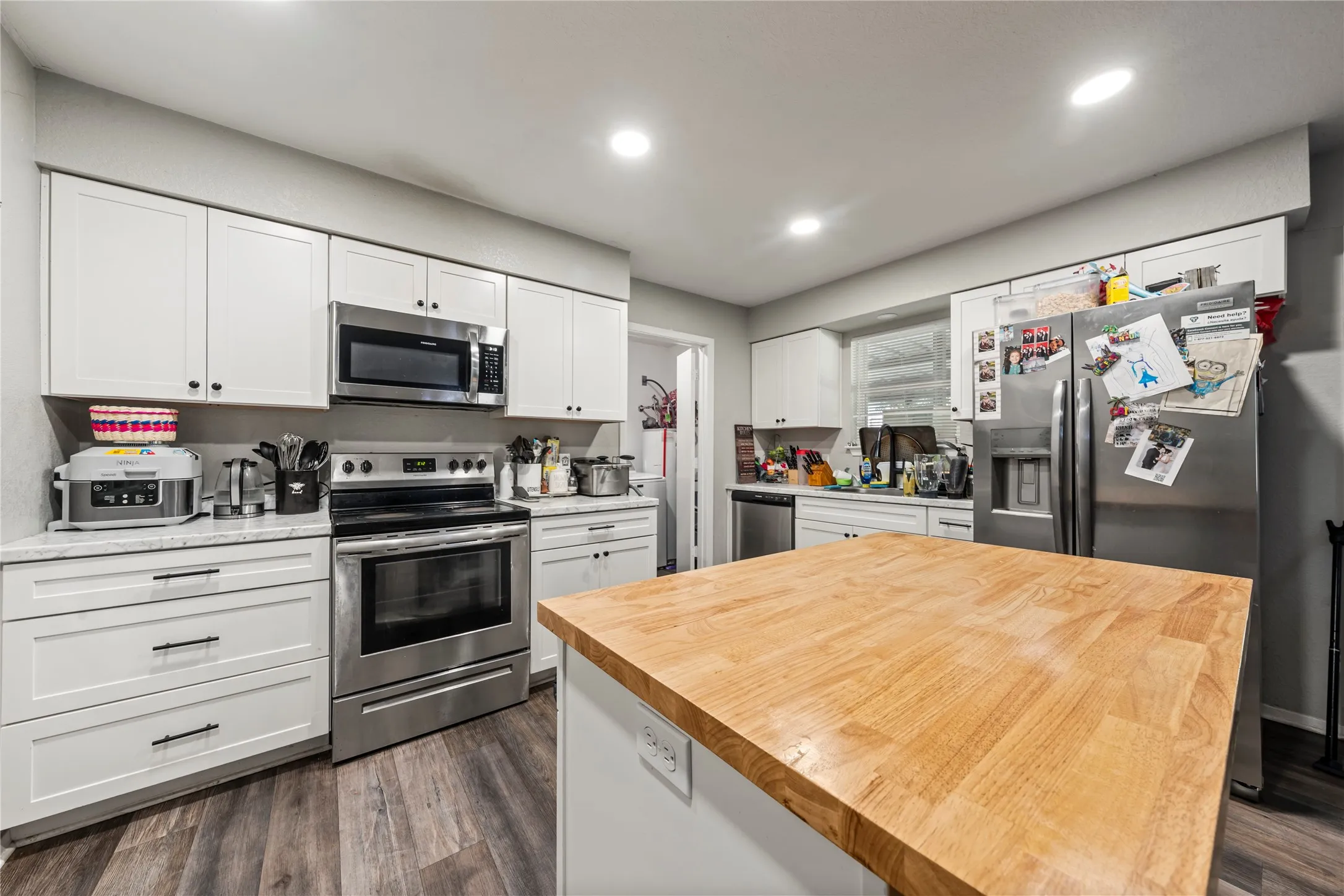 Single Family Residence For Sale in Mc Lennan County , 3409 Kenwood Street, Waco, Texas 76706, 4 Bedroom, 2 Bathroom, 2 Garage spaces, 1,825 Sqft, built in 1973, mls#21347601, Real Estate Agent in Waco, Homes For Sale in Mc Lennan county, Homes For Sale in Waco, Realtor in Waco Texas, Real Estate Brokerage Independent Realty Texas, Luminita Cordes Realtor