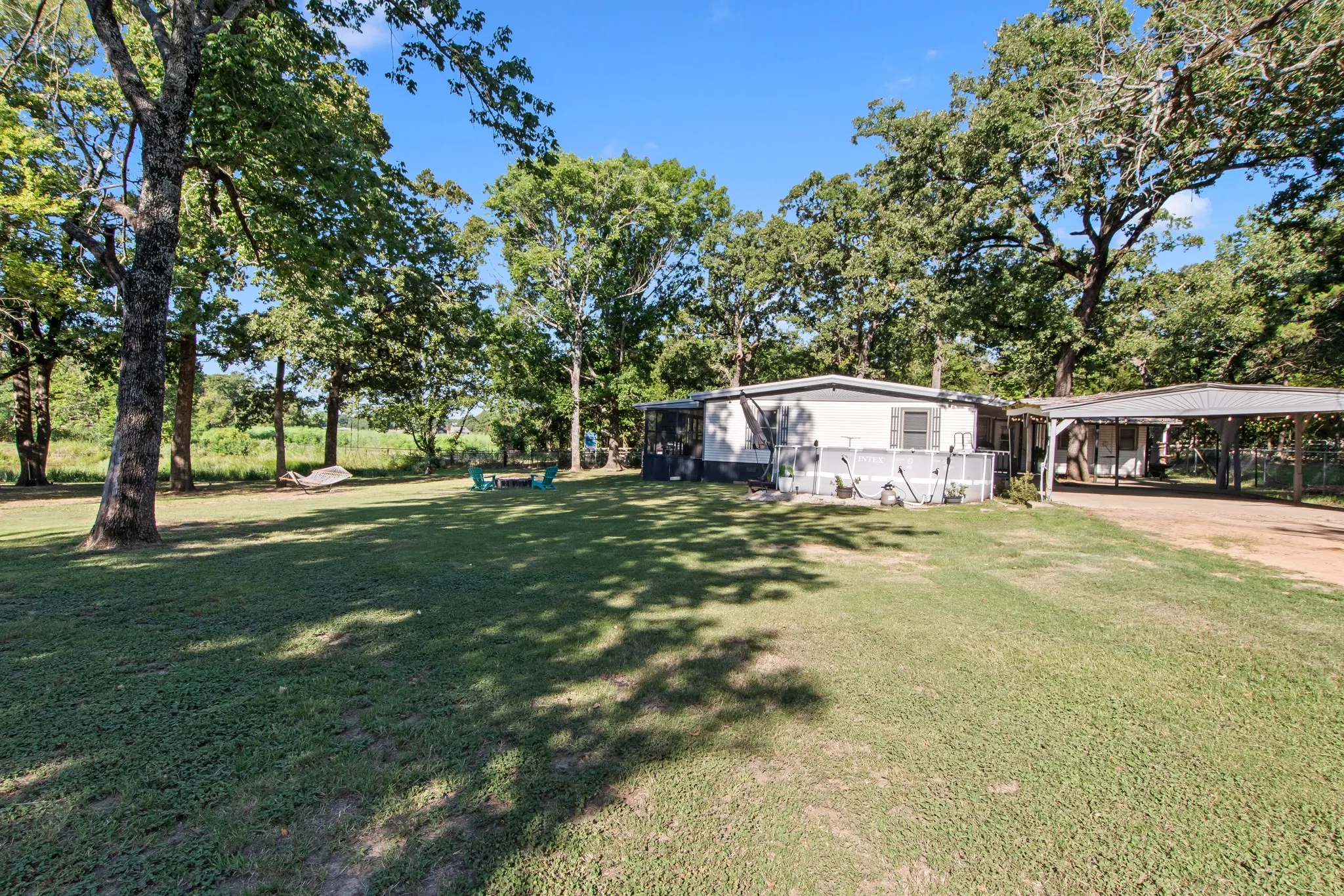 Single Family Residence For Sale in Henderson County , 335 Running Brook Road, Mabank, Texas 75156, 3 Bedroom, 2 Bathroom, Garage spaces, 1,280 Sqft, built in 1988, mls#21344991, Real Estate Agent in Mabank, Homes For Sale in Henderson county, Homes For Sale in Mabank, Realtor in Mabank Texas, Real Estate Brokerage Independent Realty Texas, Luminita Cordes Realtor