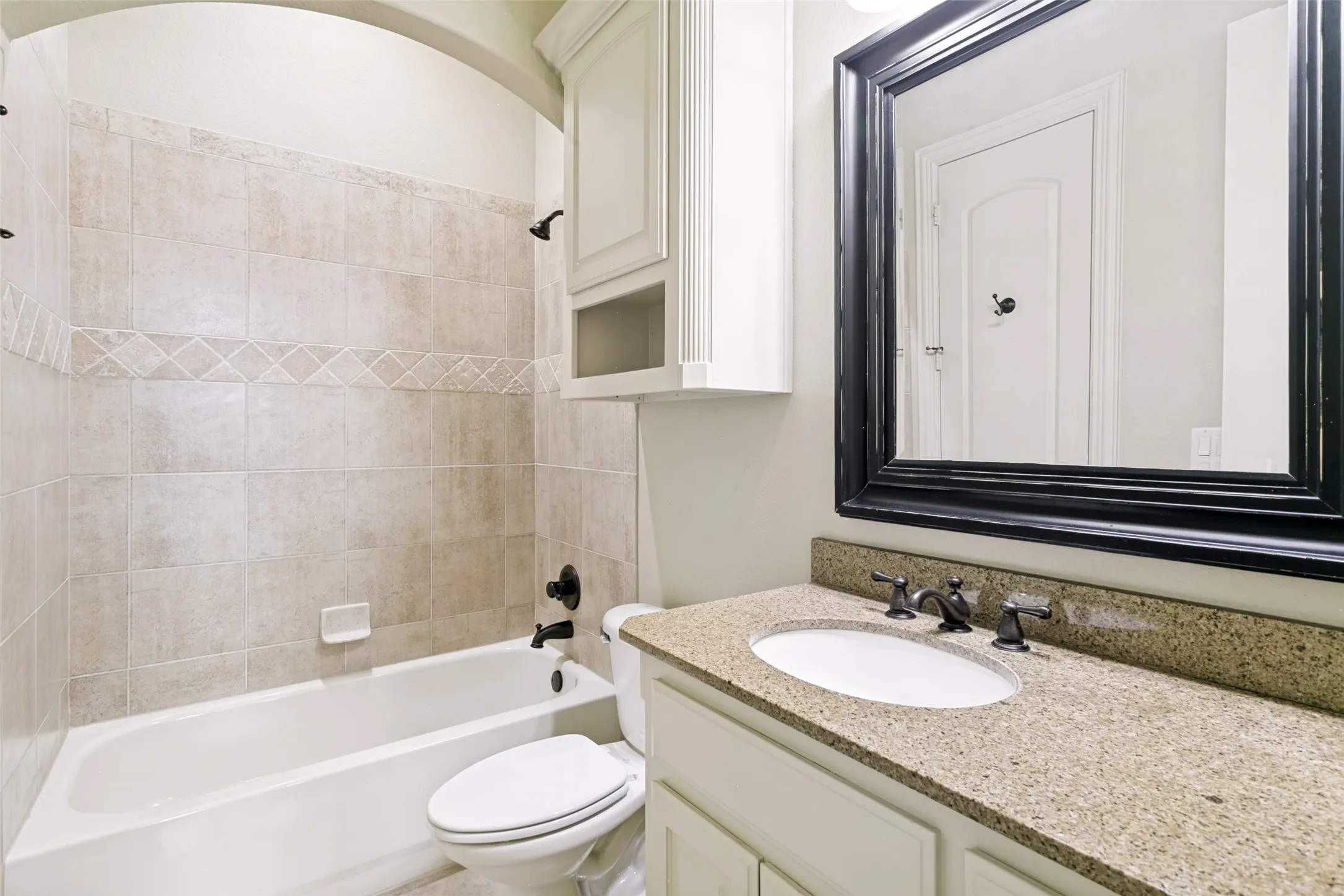Single Family Residence For Sale in Tarrant County , 5605 Reatta Place, Colleyville, Texas 76034, 4 Bedroom, 4 Bathroom, 3 Garage spaces, 4,199 Sqft, built in 2007, mls#21347214, Real Estate Agent in Colleyville, Homes For Sale in Tarrant county, Homes For Sale in Colleyville, Realtor in Colleyville Texas, Real Estate Brokerage Independent Realty Texas, Luminita Cordes Realtor